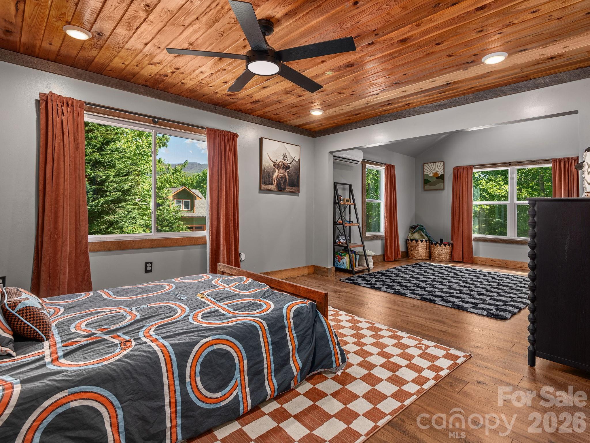 162 Johnson Branch Road — Maggie Valley