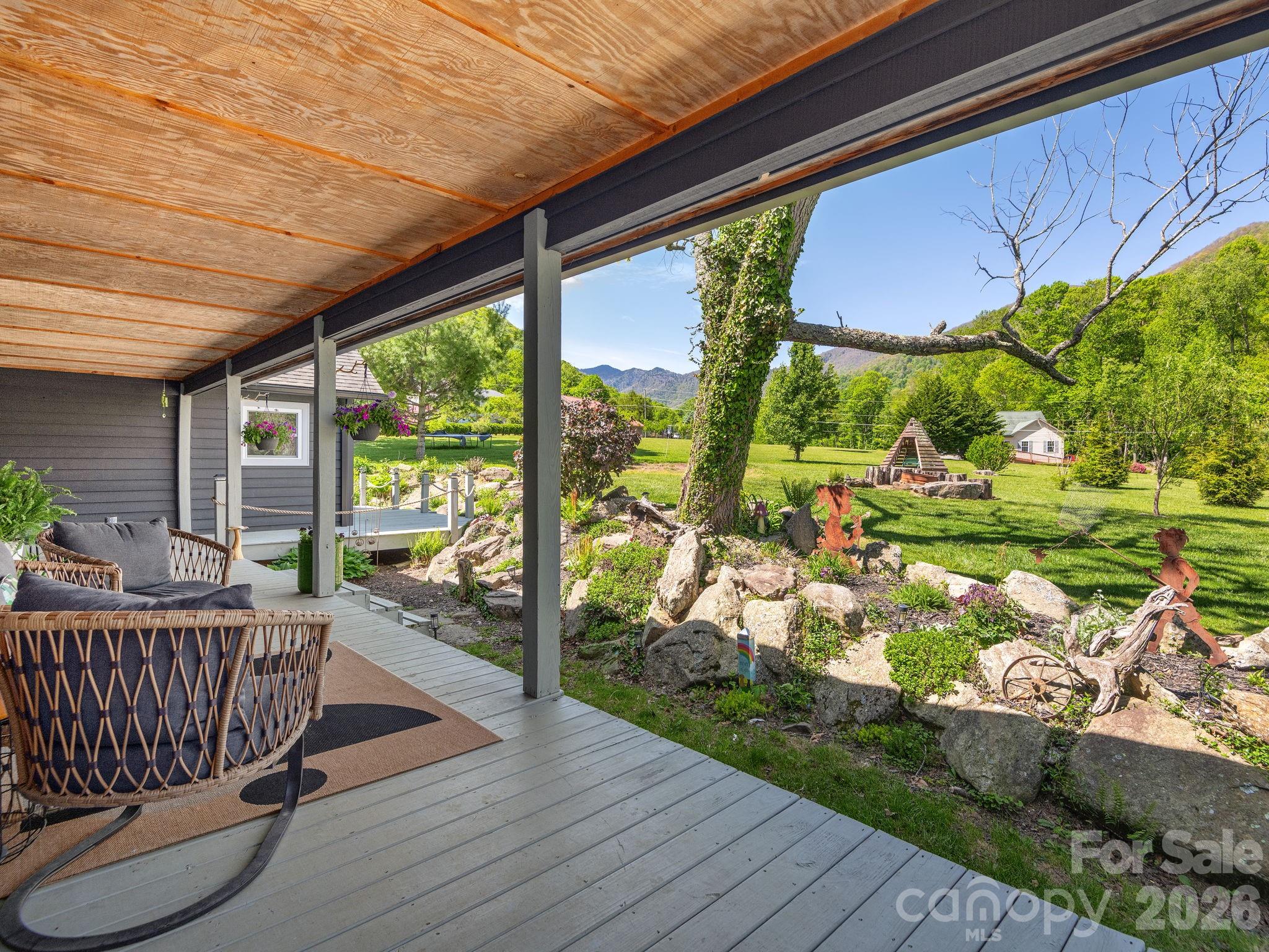 162 Johnson Branch Road — Maggie Valley