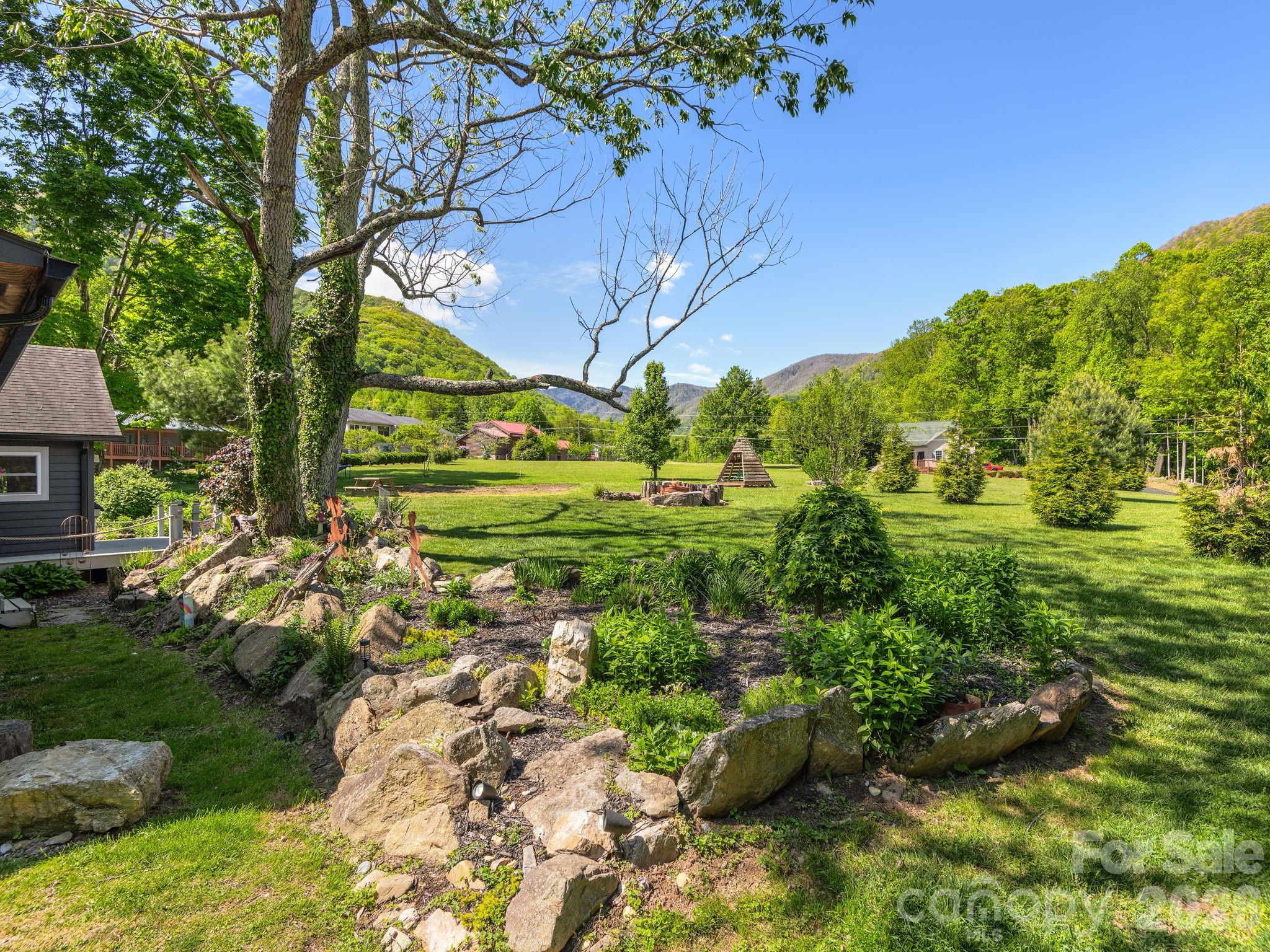 162 Johnson Branch Road — Maggie Valley