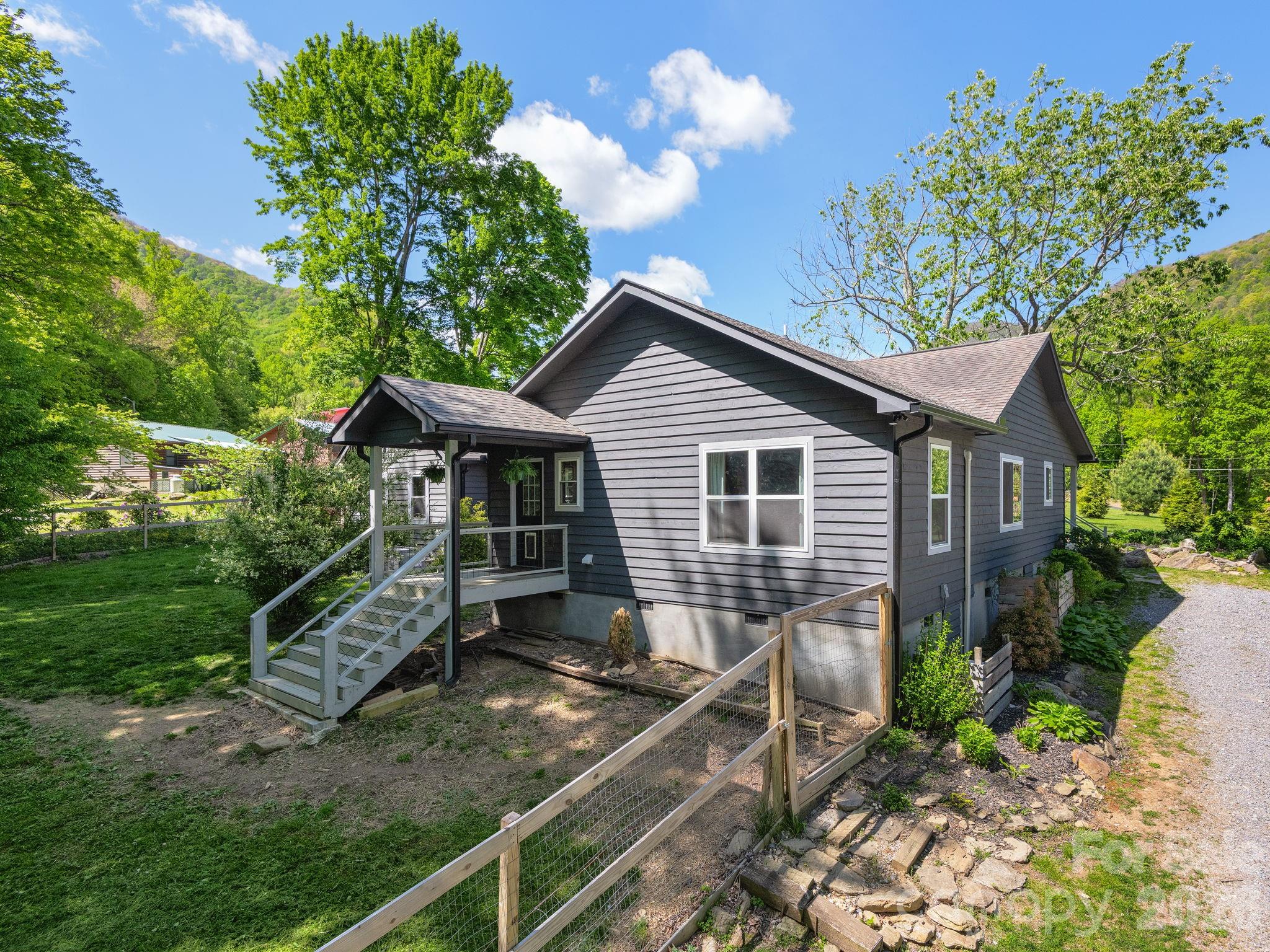162 Johnson Branch Road — Maggie Valley