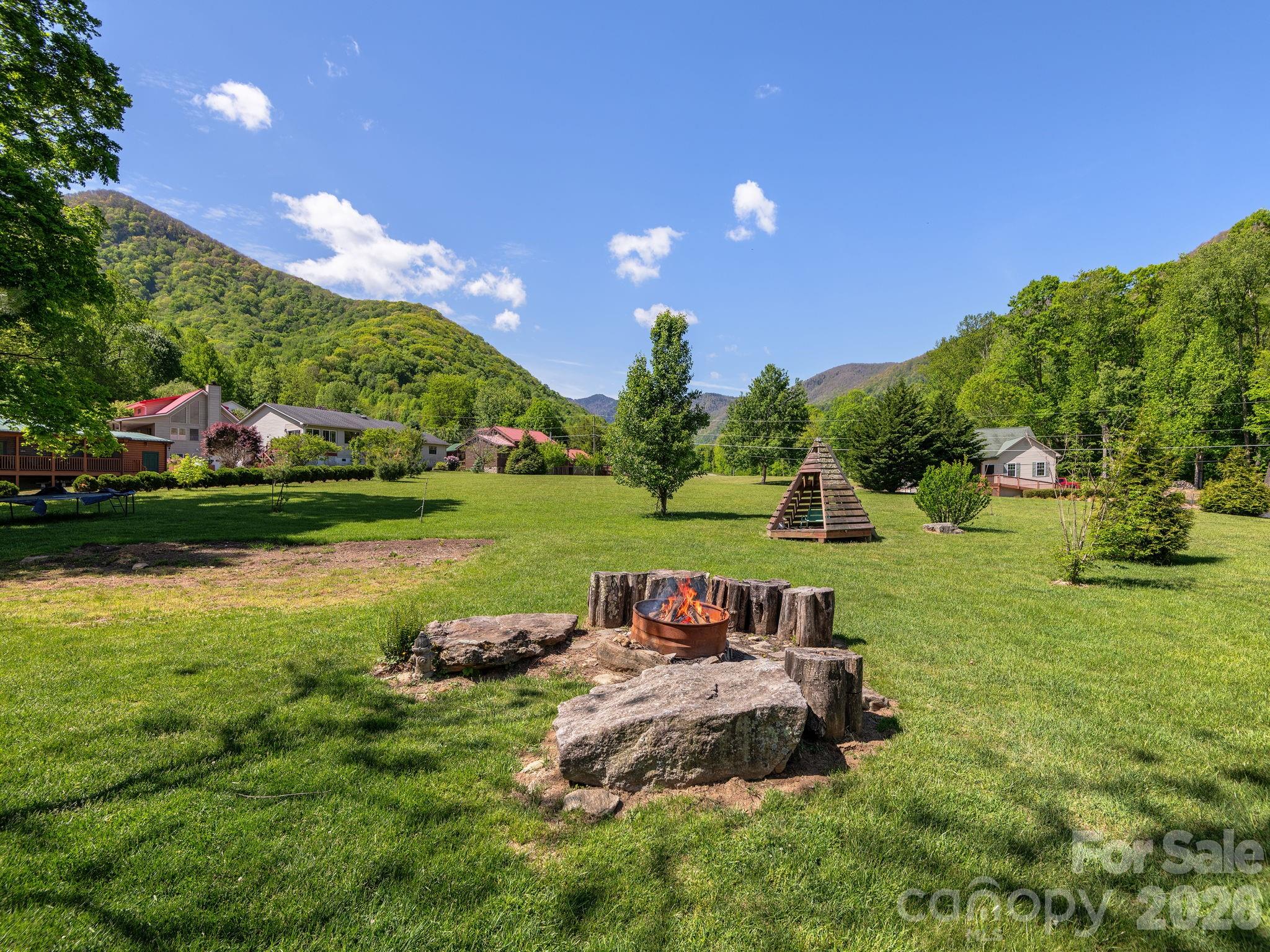 162 Johnson Branch Road — Maggie Valley