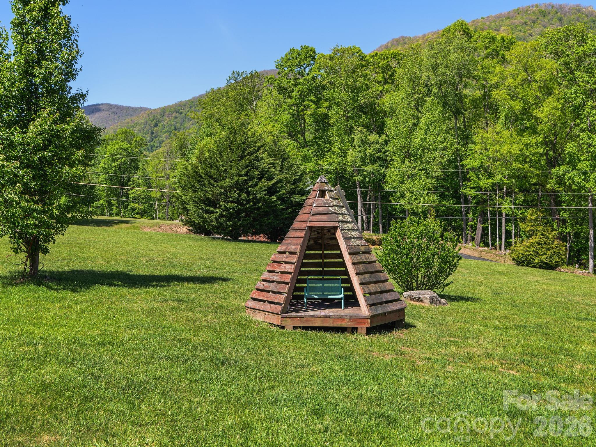 162 Johnson Branch Road — Maggie Valley