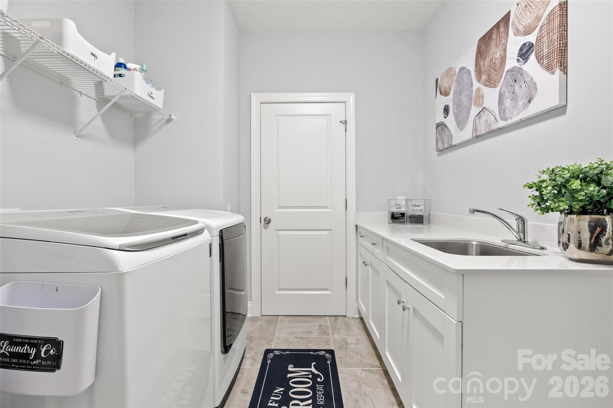8703 Deakin Court — Waxhaw