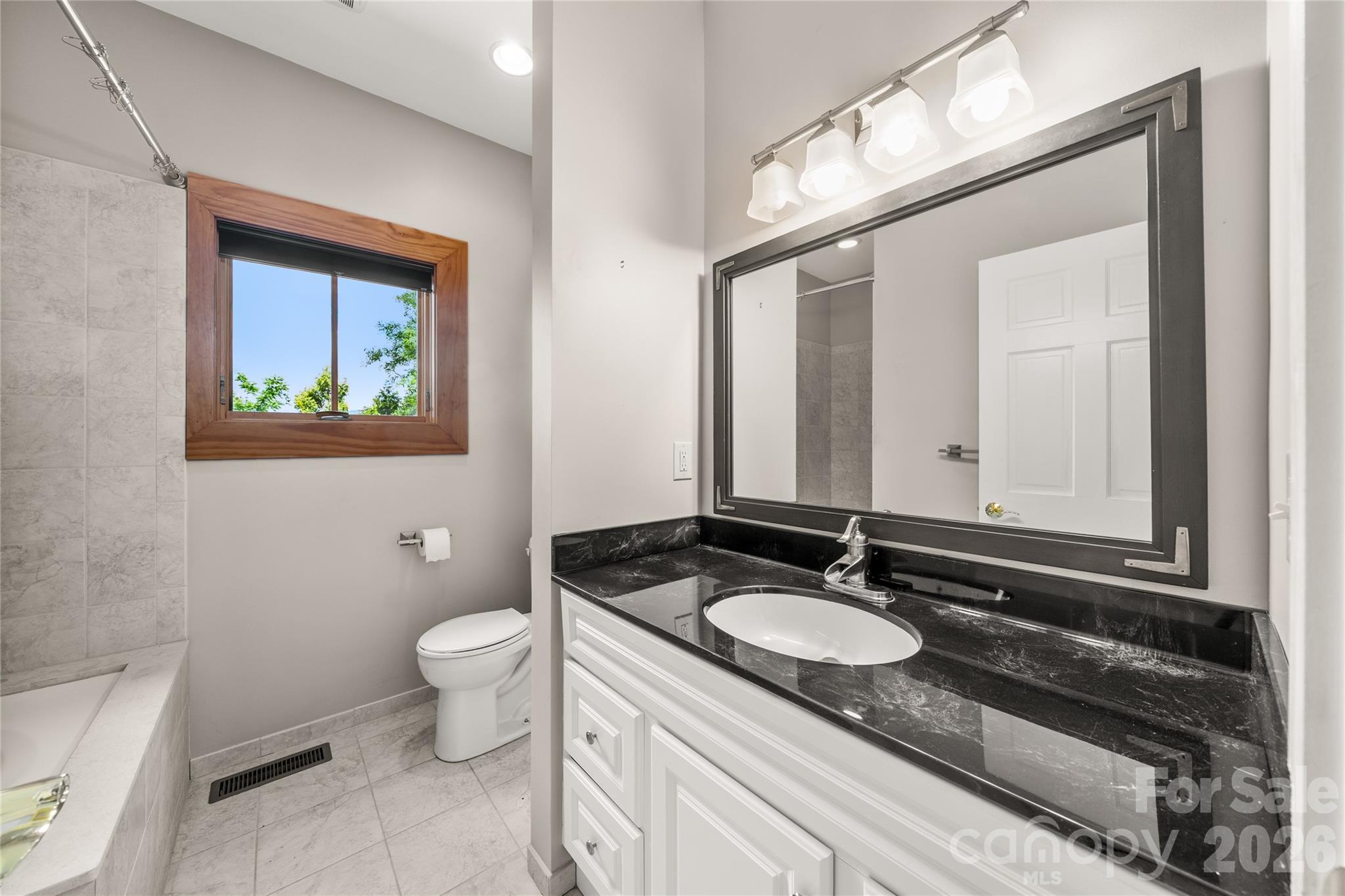32 Delano Road — Asheville