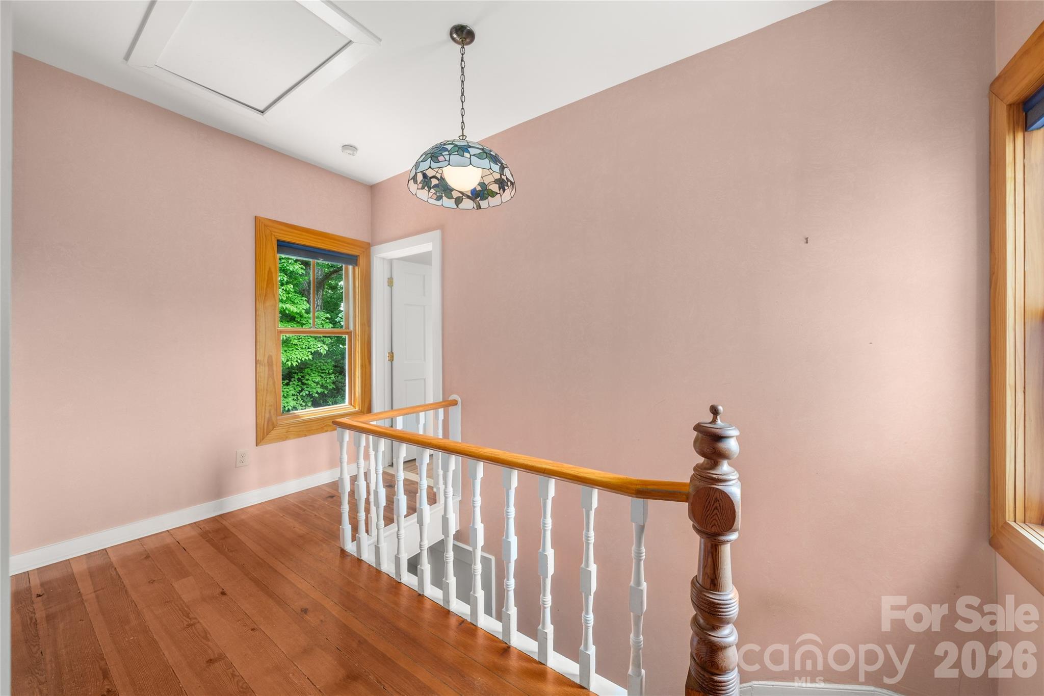 32 Delano Road — Asheville