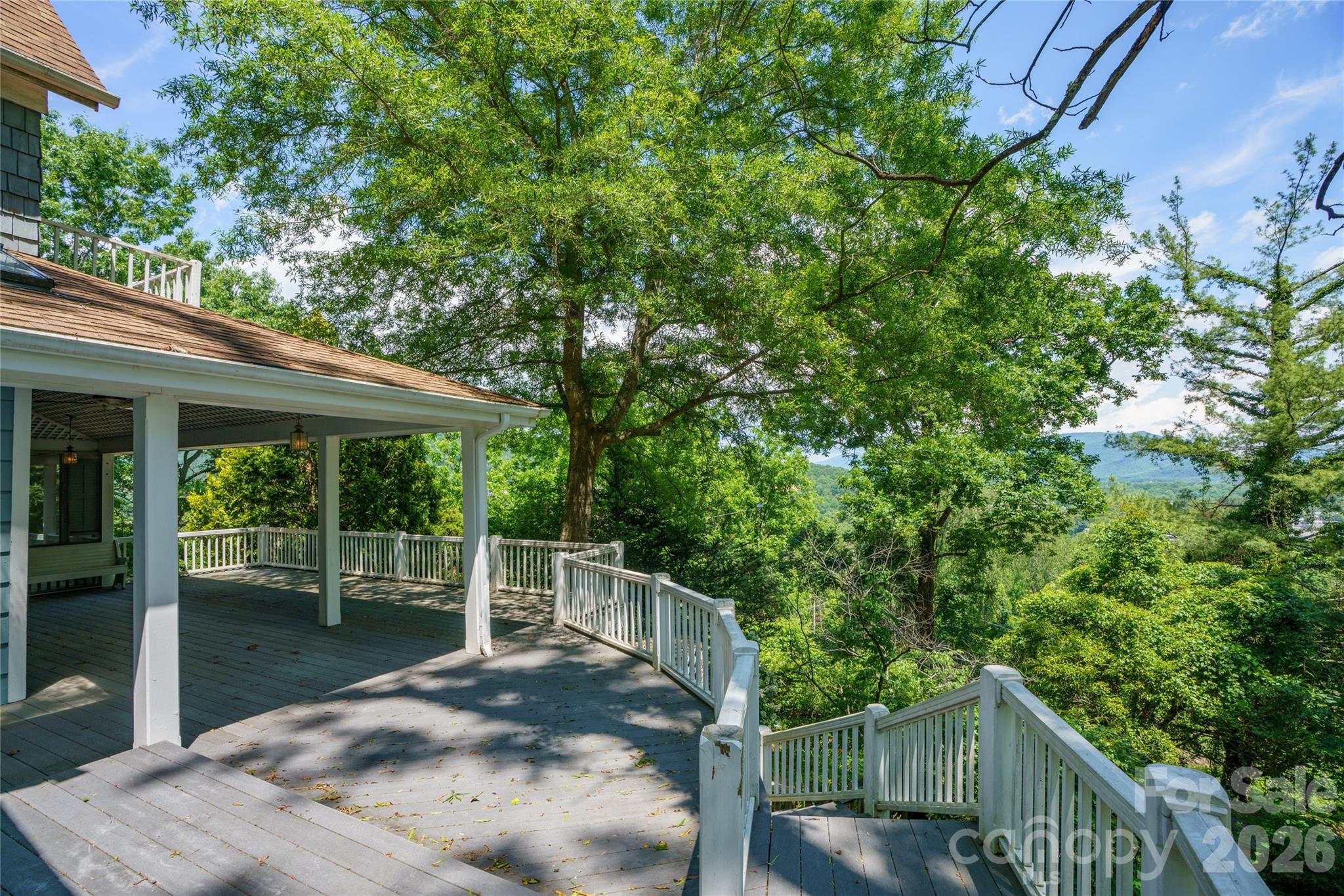 32 Delano Road — Asheville