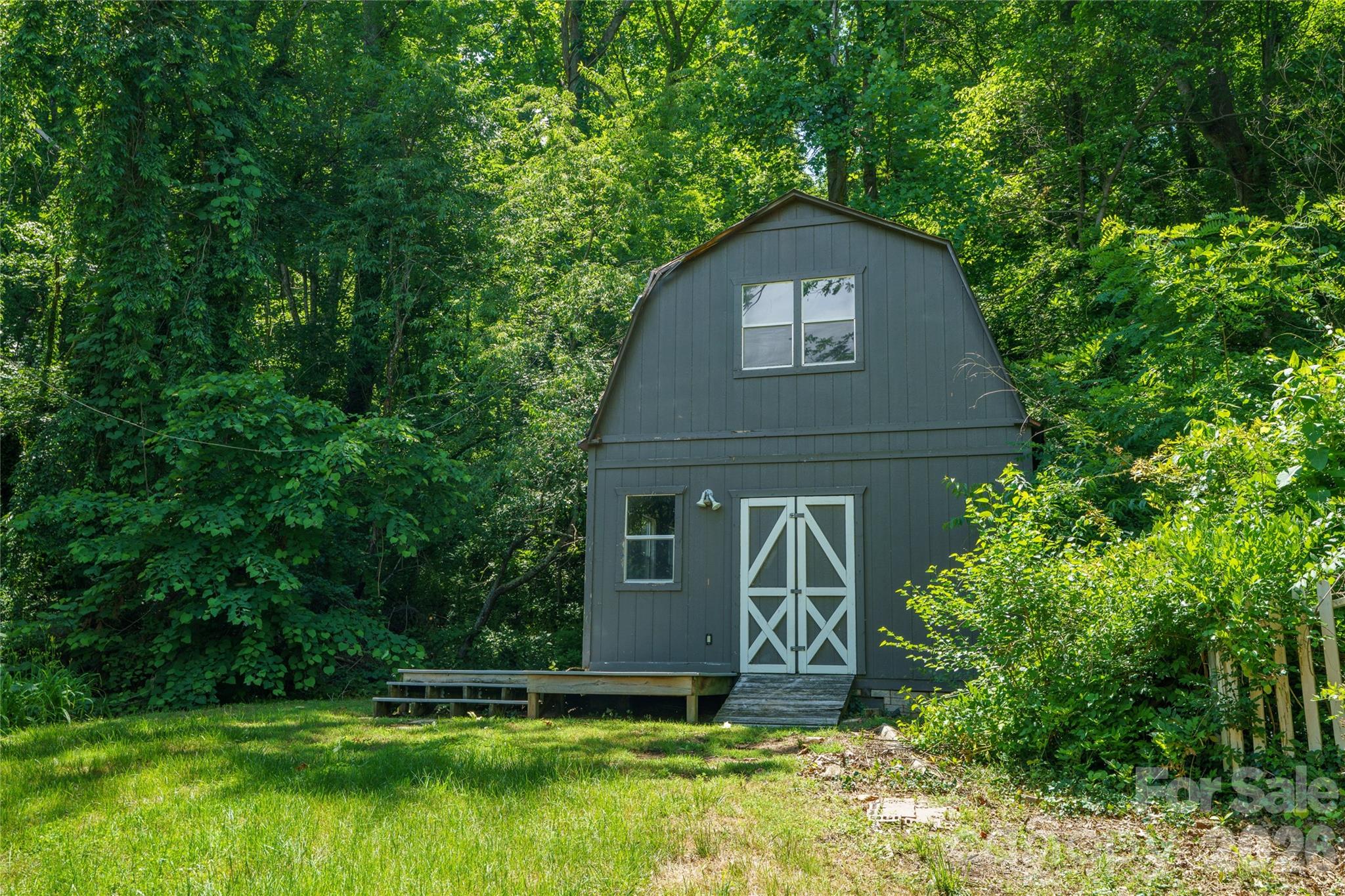 32 Delano Road — Asheville