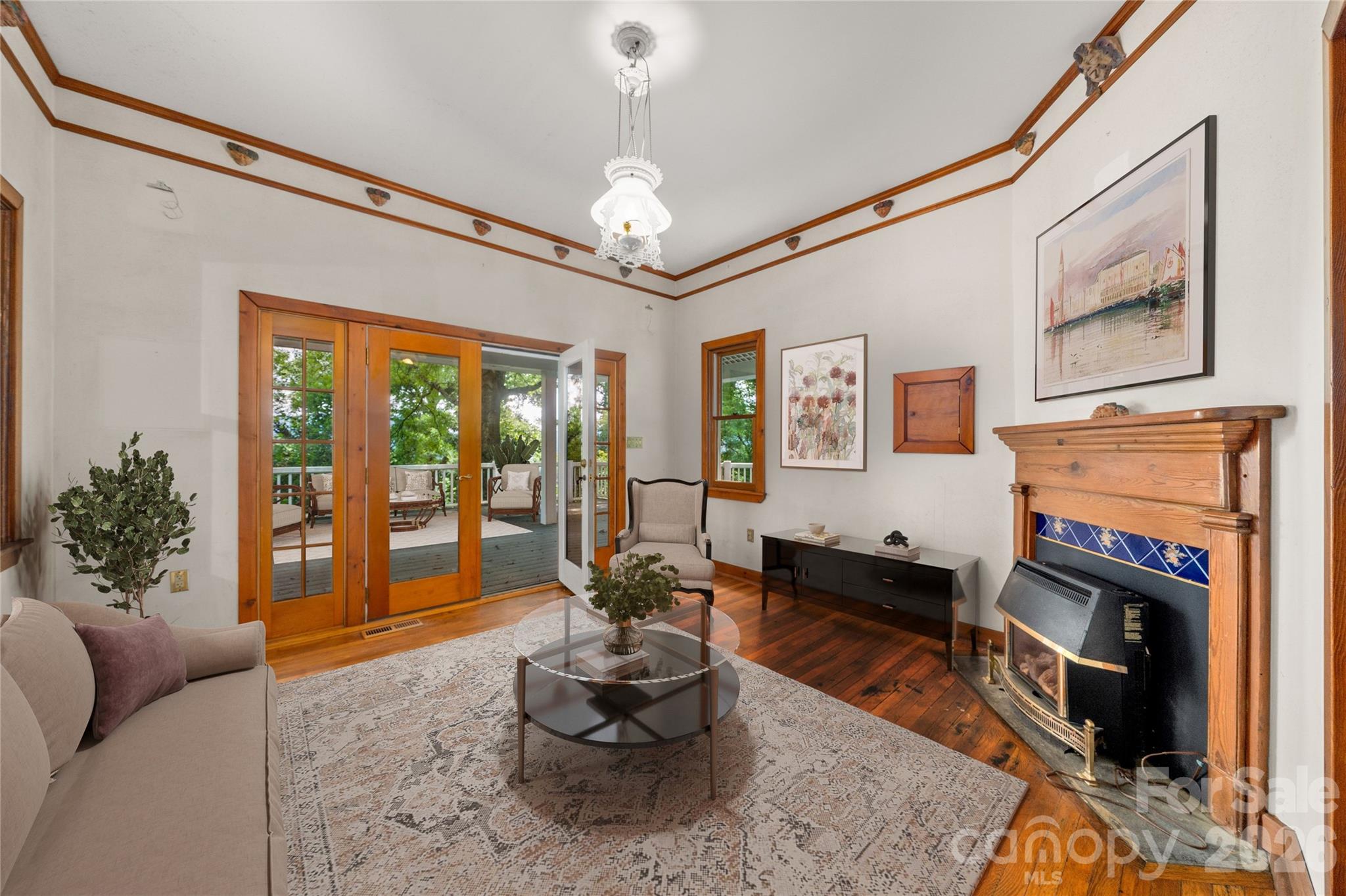 32 Delano Road — Asheville