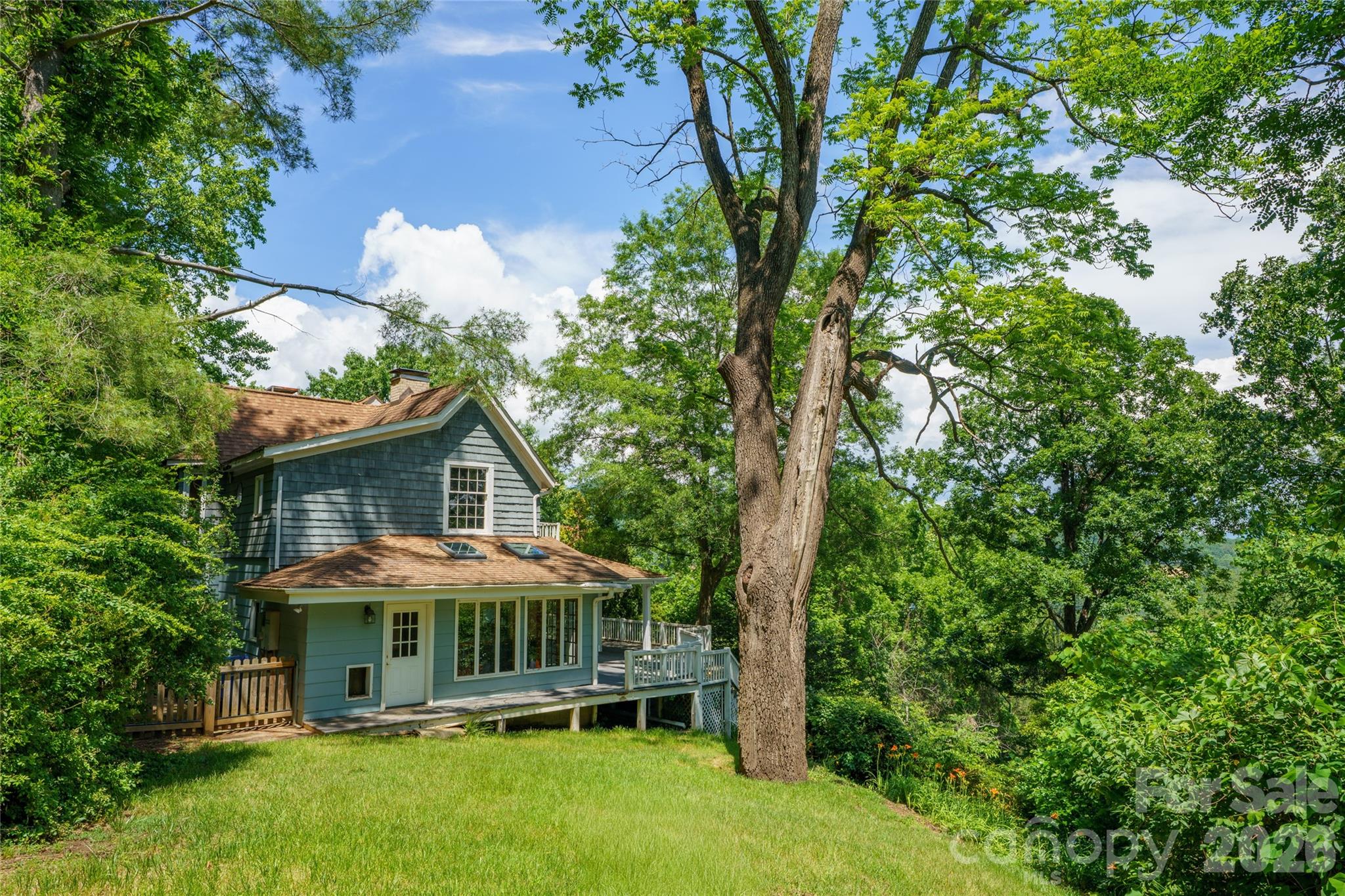 32 Delano Road — Asheville