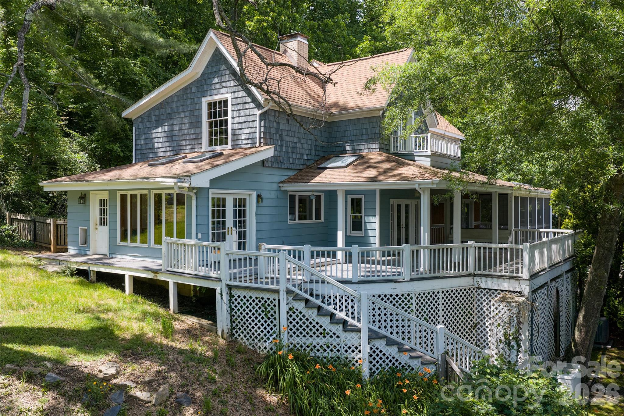 32 Delano Road — Asheville