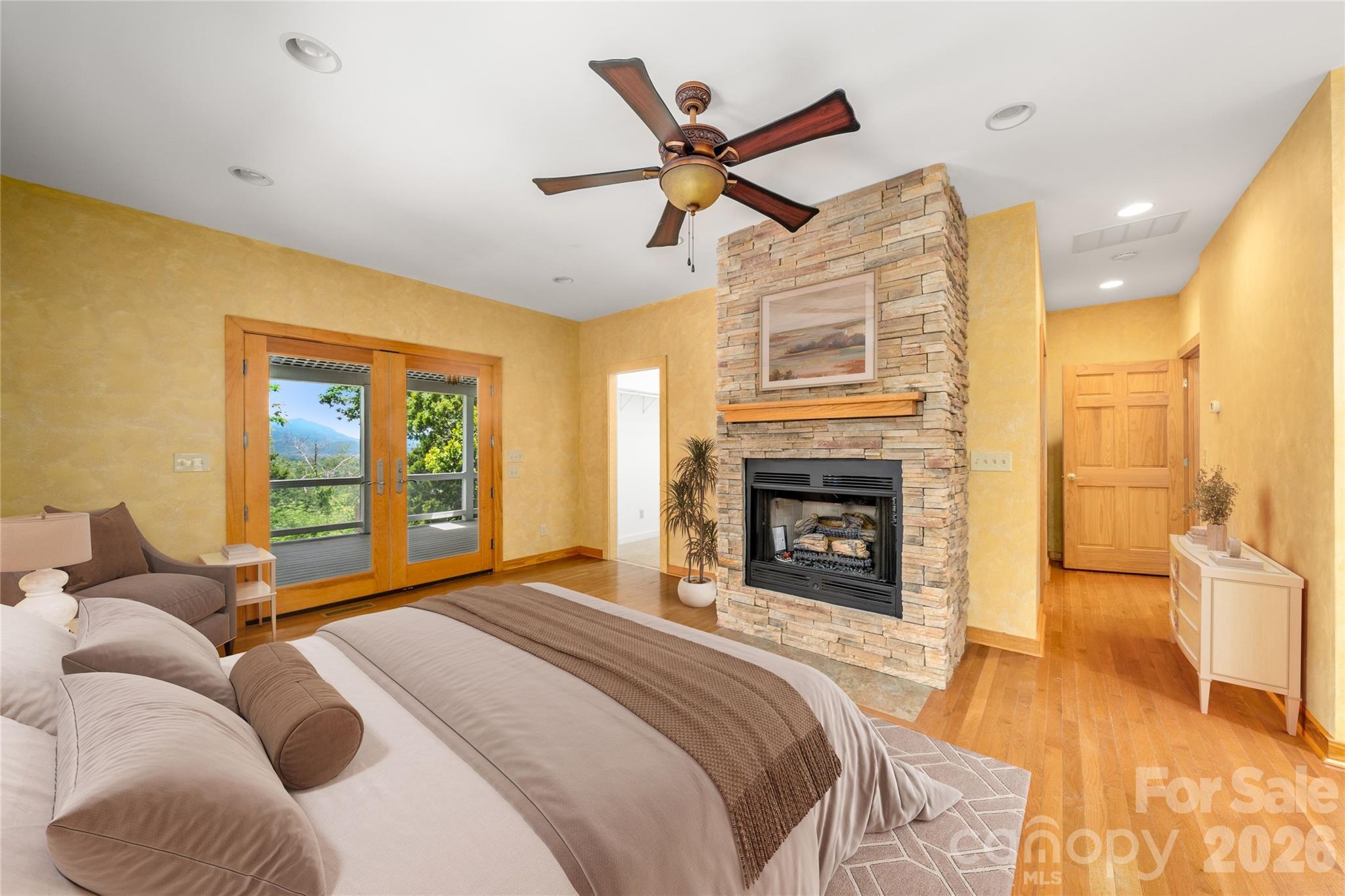 32 Delano Road — Asheville