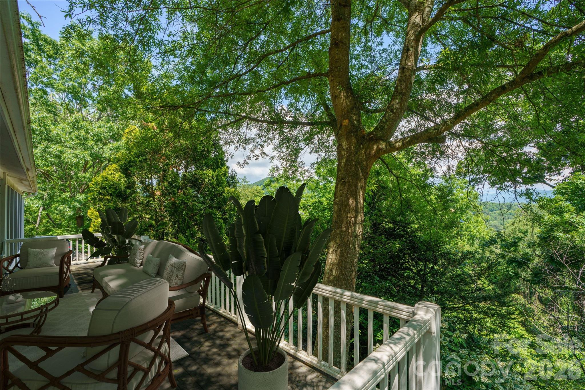 32 Delano Road — Asheville