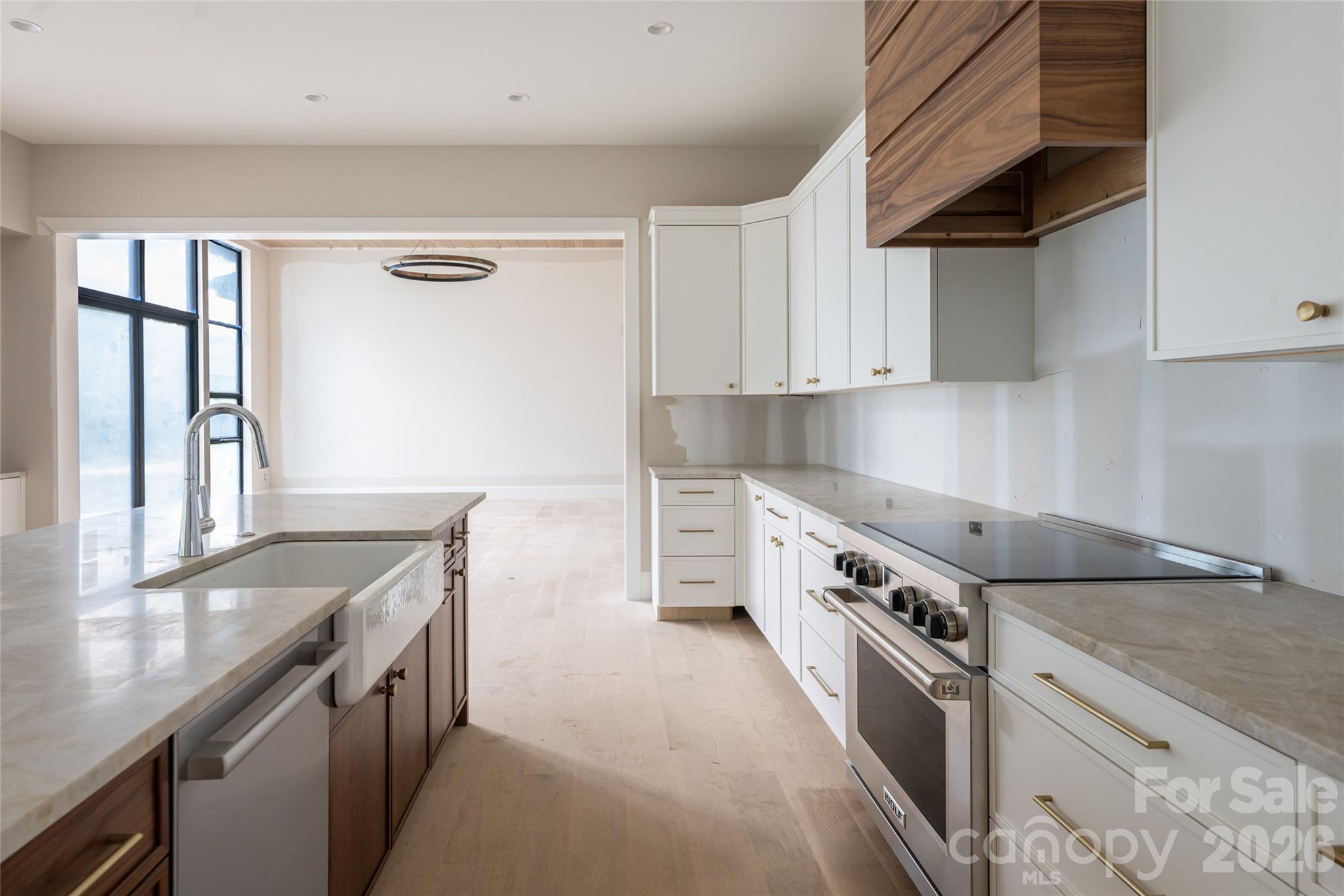 33 Busbee Road — Asheville