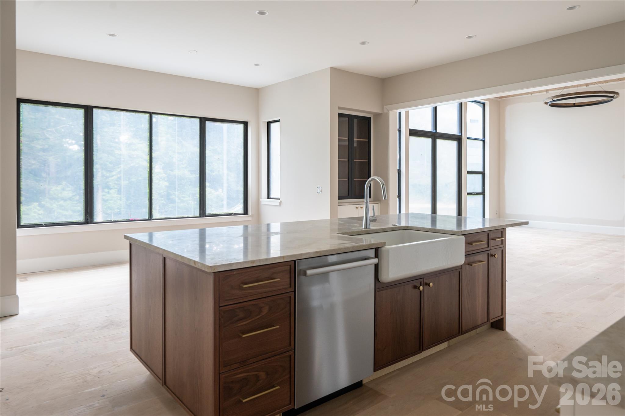 33 Busbee Road — Asheville