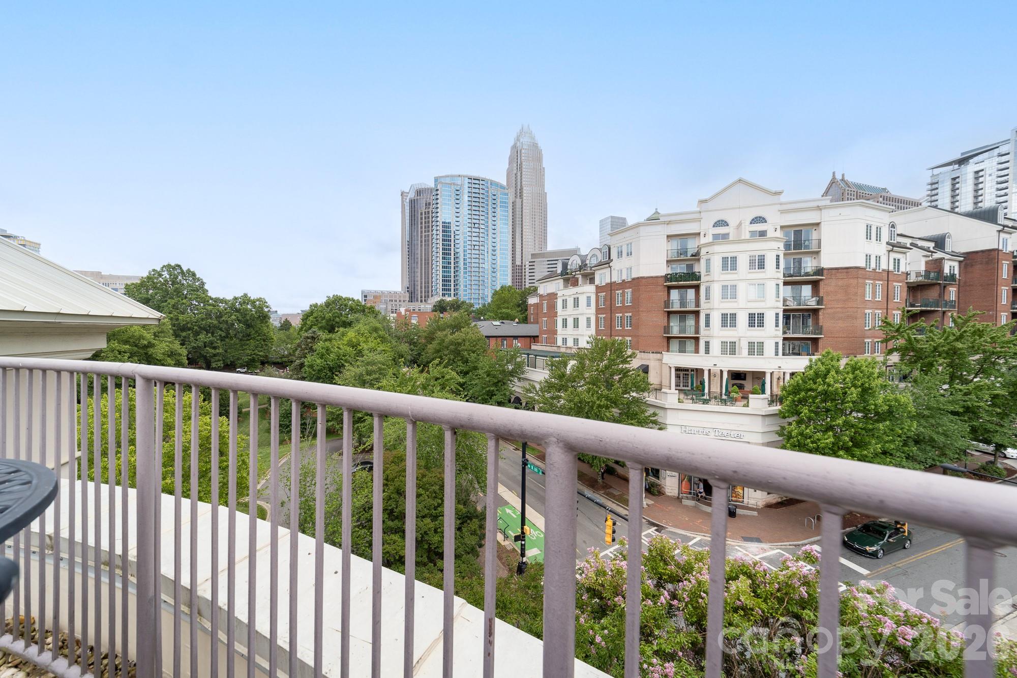 405 W 7th Street #302 — Charlotte
