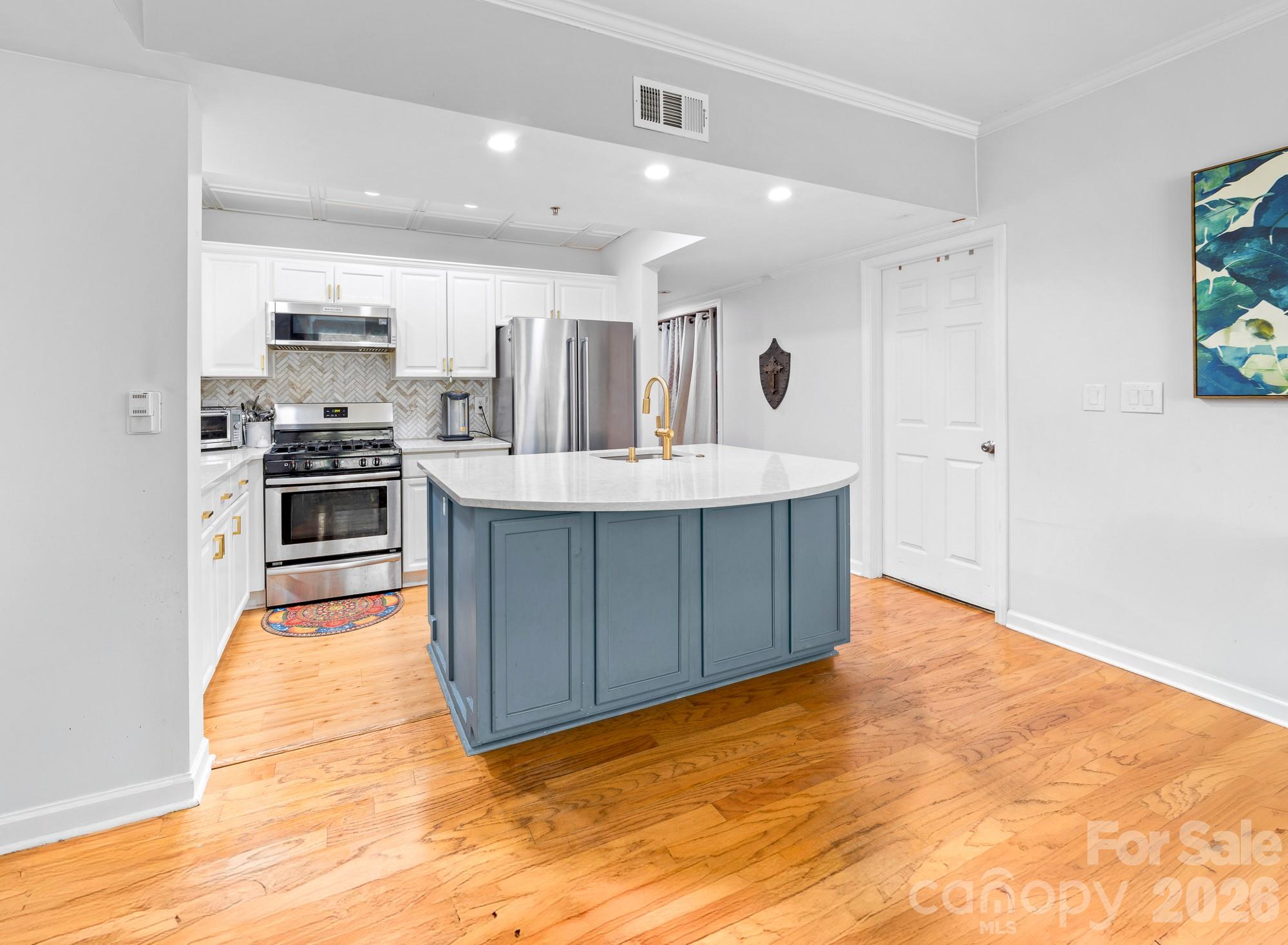 405 W 7th Street #302 — Charlotte