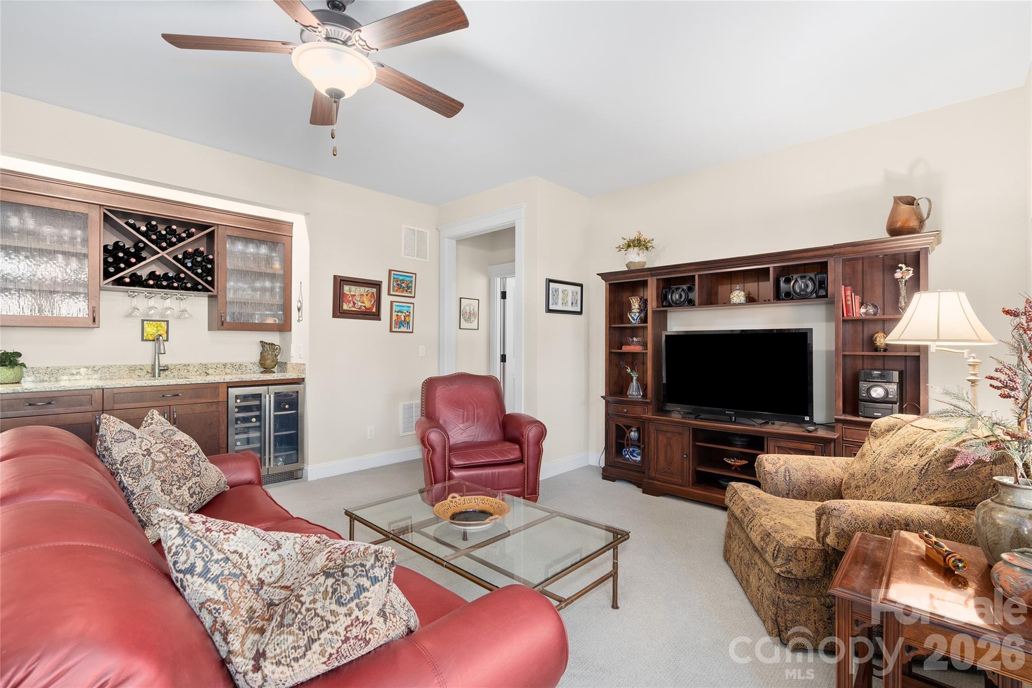 43 Orvis Stone Circle — Biltmore Lake