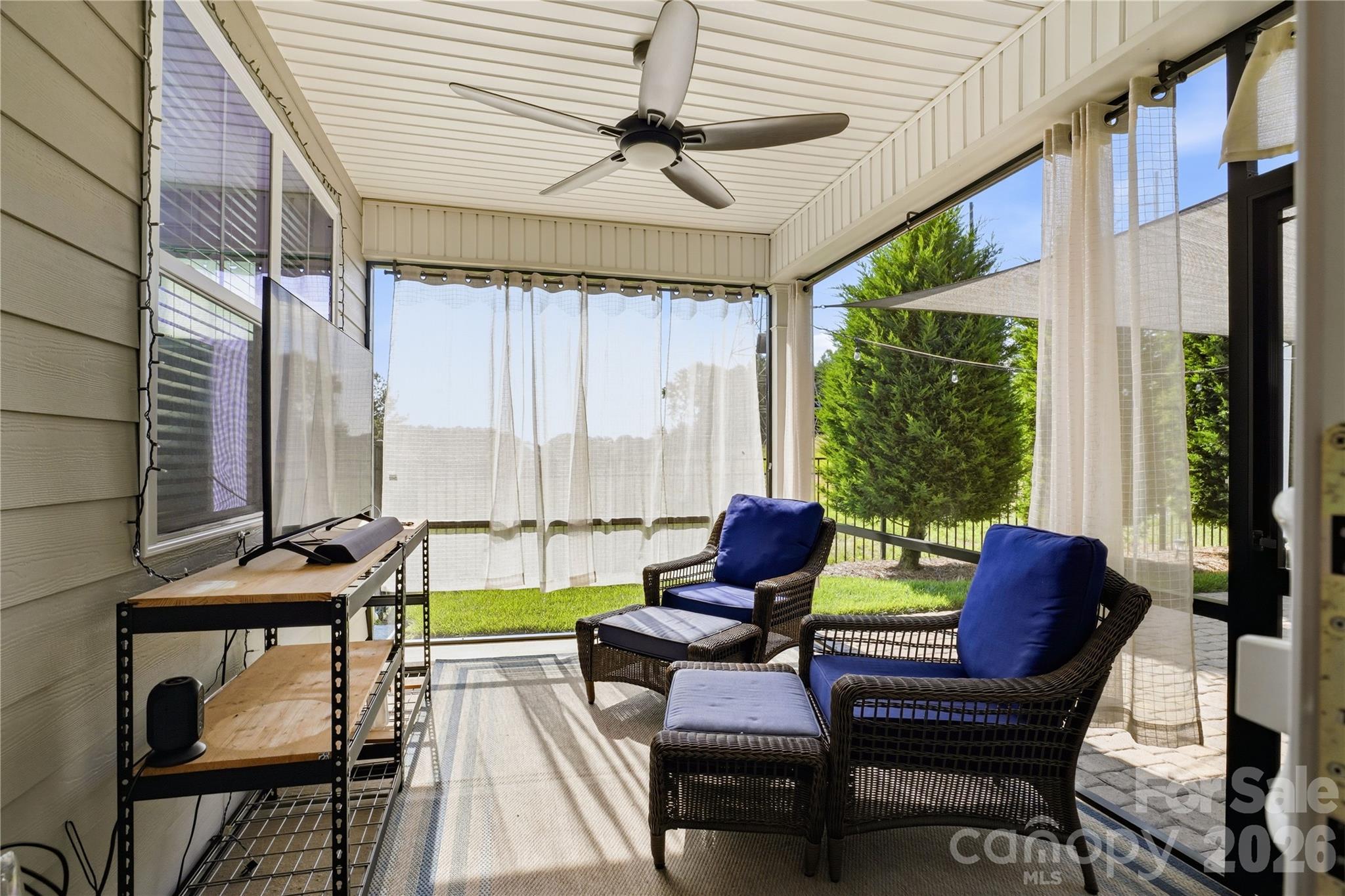 2274 Seagull Drive — Denver