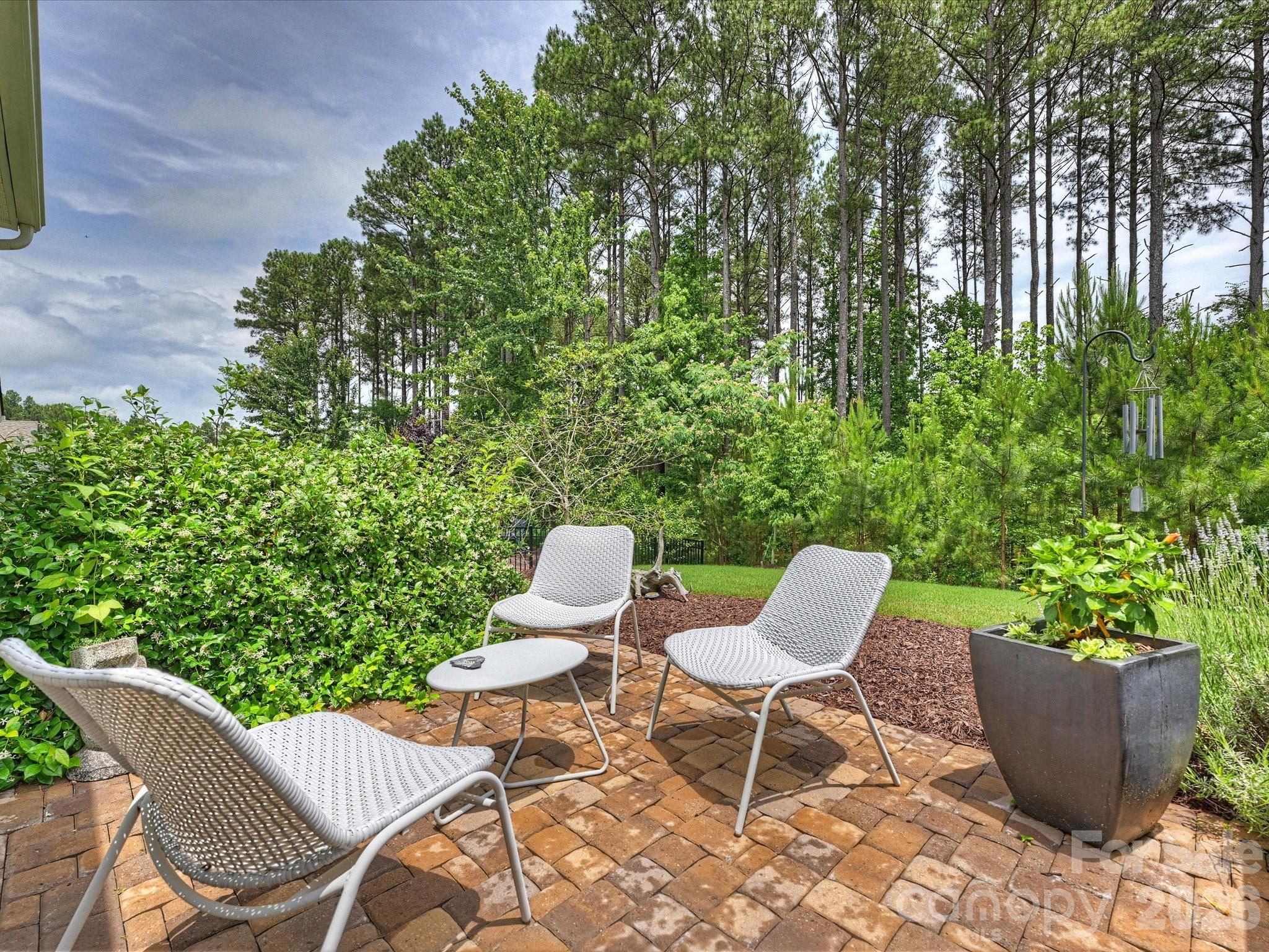 821 Botticelli Court — Mount Holly