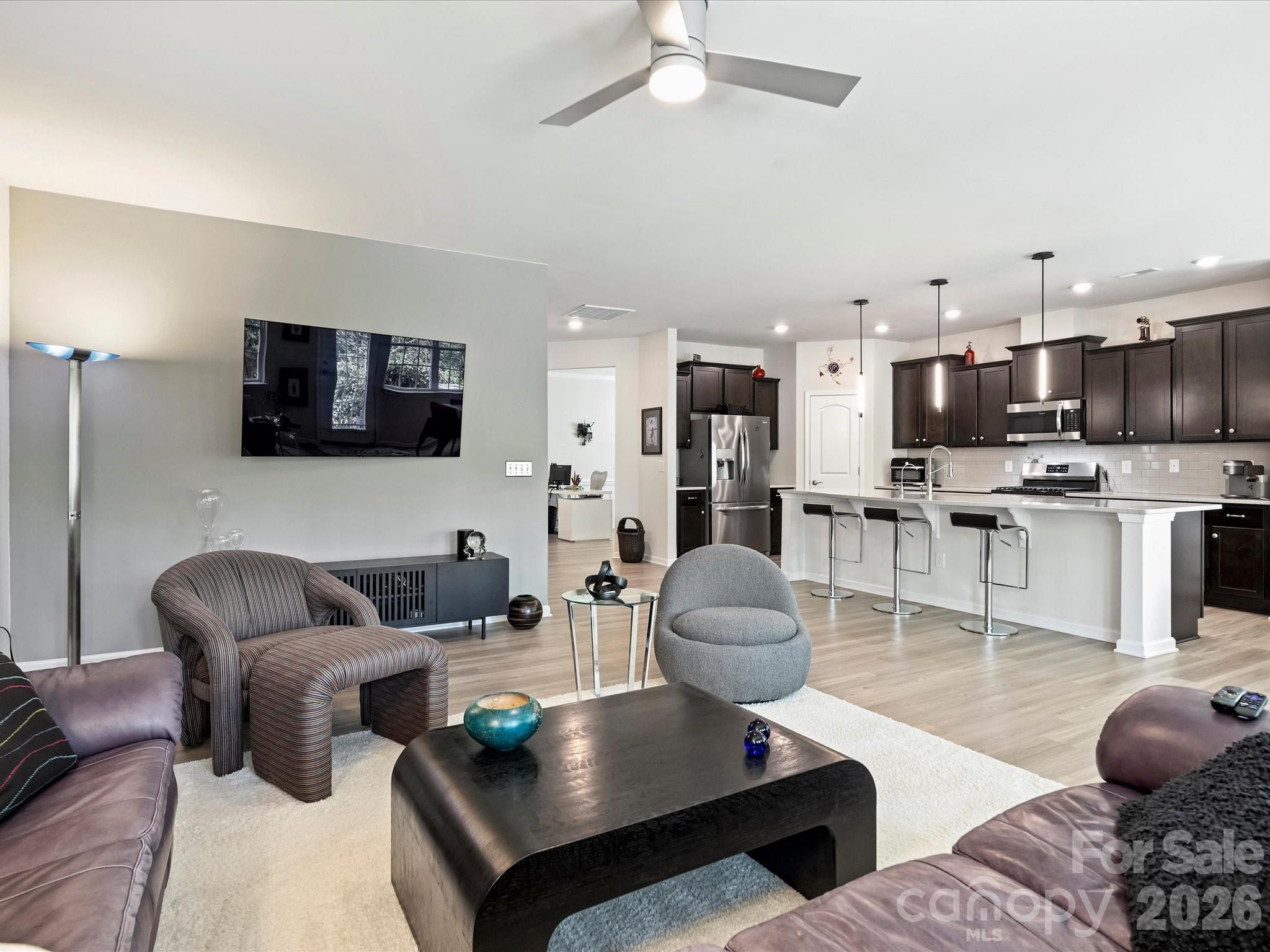 821 Botticelli Court — Mount Holly