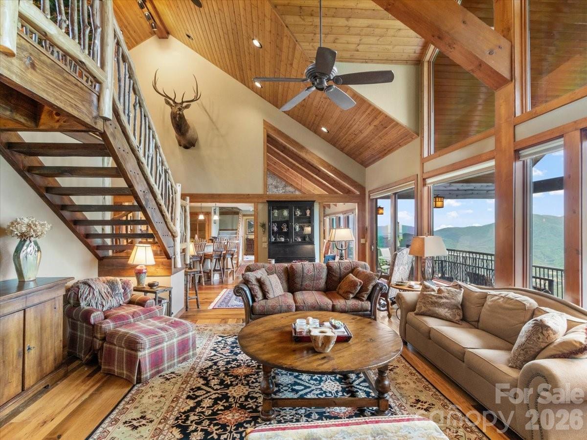373 Rhododendron Lane — Burnsville