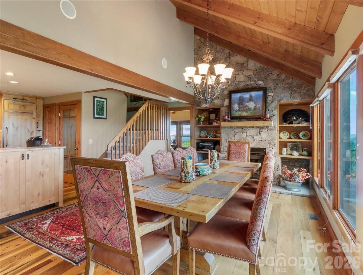 373 Rhododendron Lane — Burnsville