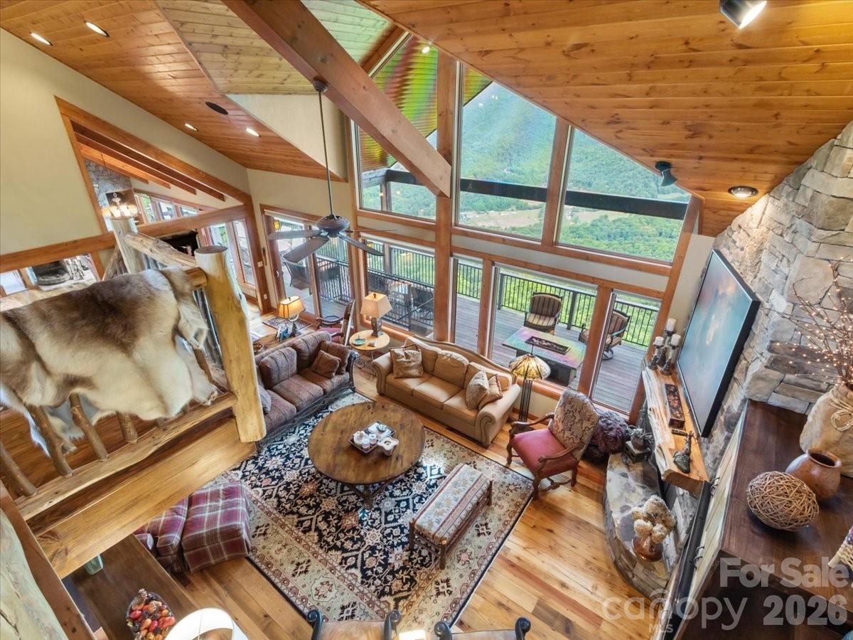 373 Rhododendron Lane — Burnsville