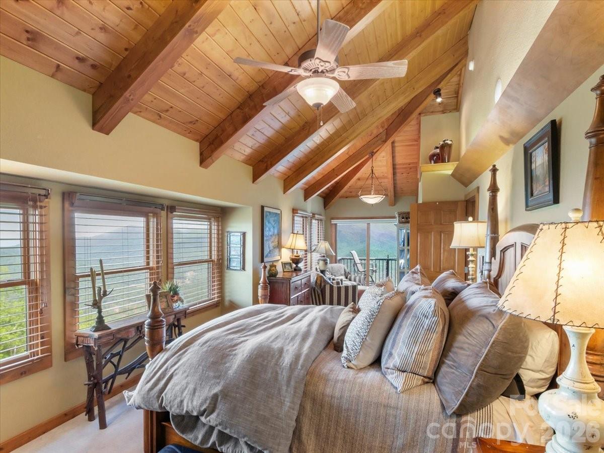 373 Rhododendron Lane — Burnsville