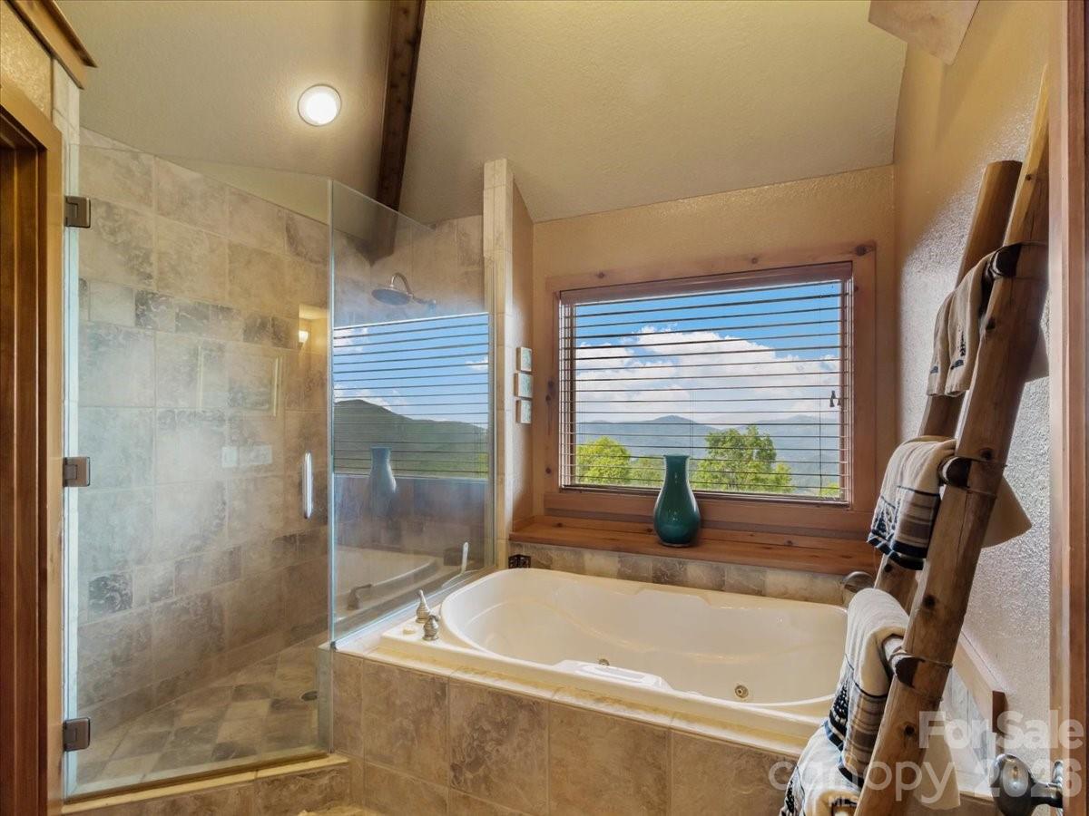 373 Rhododendron Lane — Burnsville