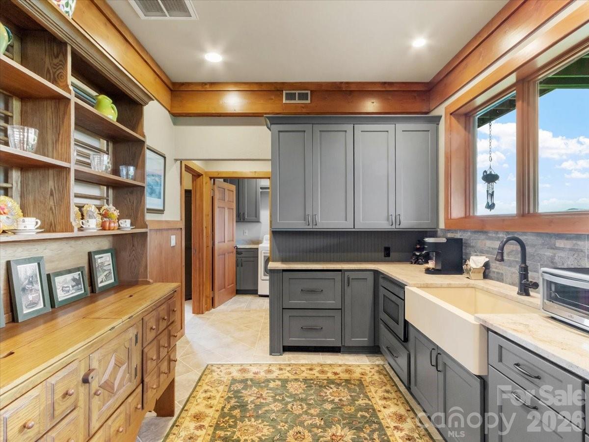 373 Rhododendron Lane — Burnsville