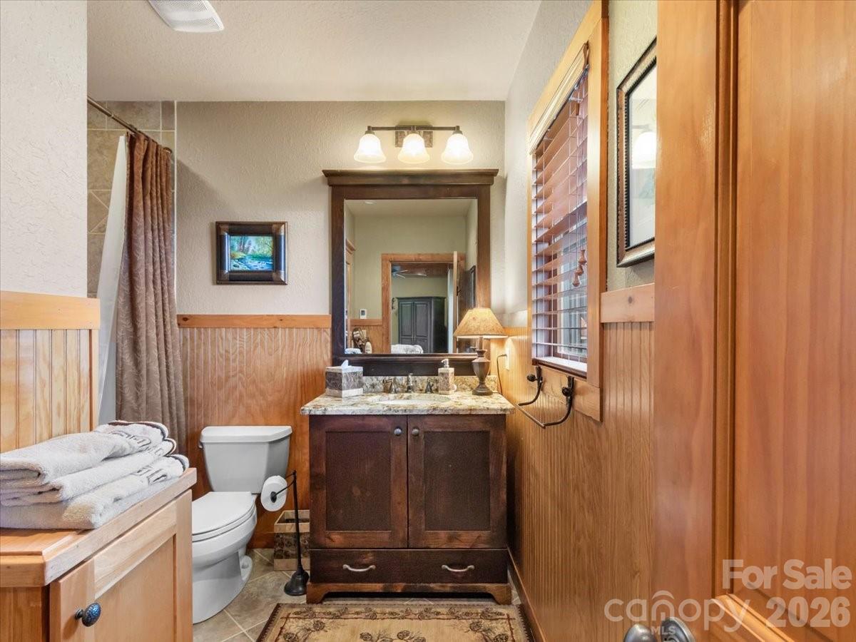 373 Rhododendron Lane — Burnsville