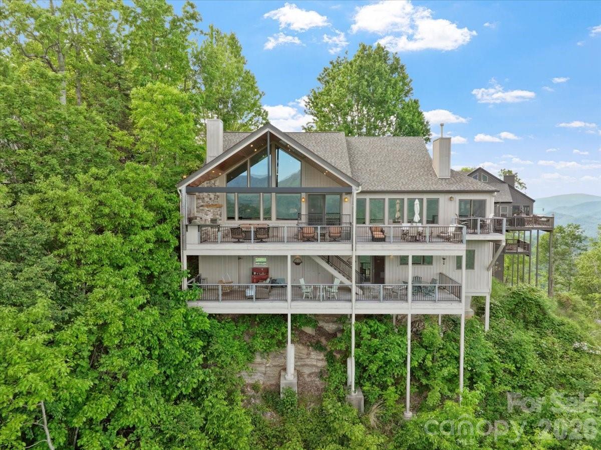 373 Rhododendron Lane — Burnsville