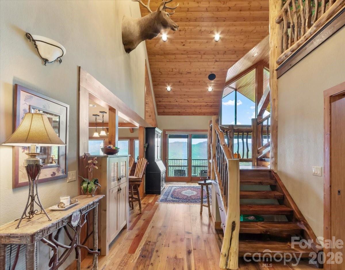 373 Rhododendron Lane — Burnsville