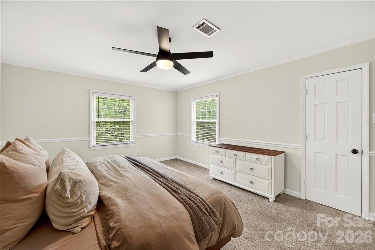 6724 Constitution Lane — Charlotte