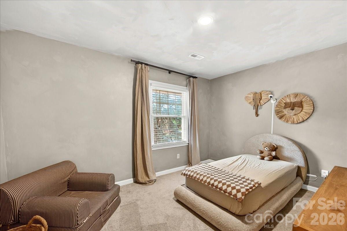 6724 Constitution Lane — Charlotte