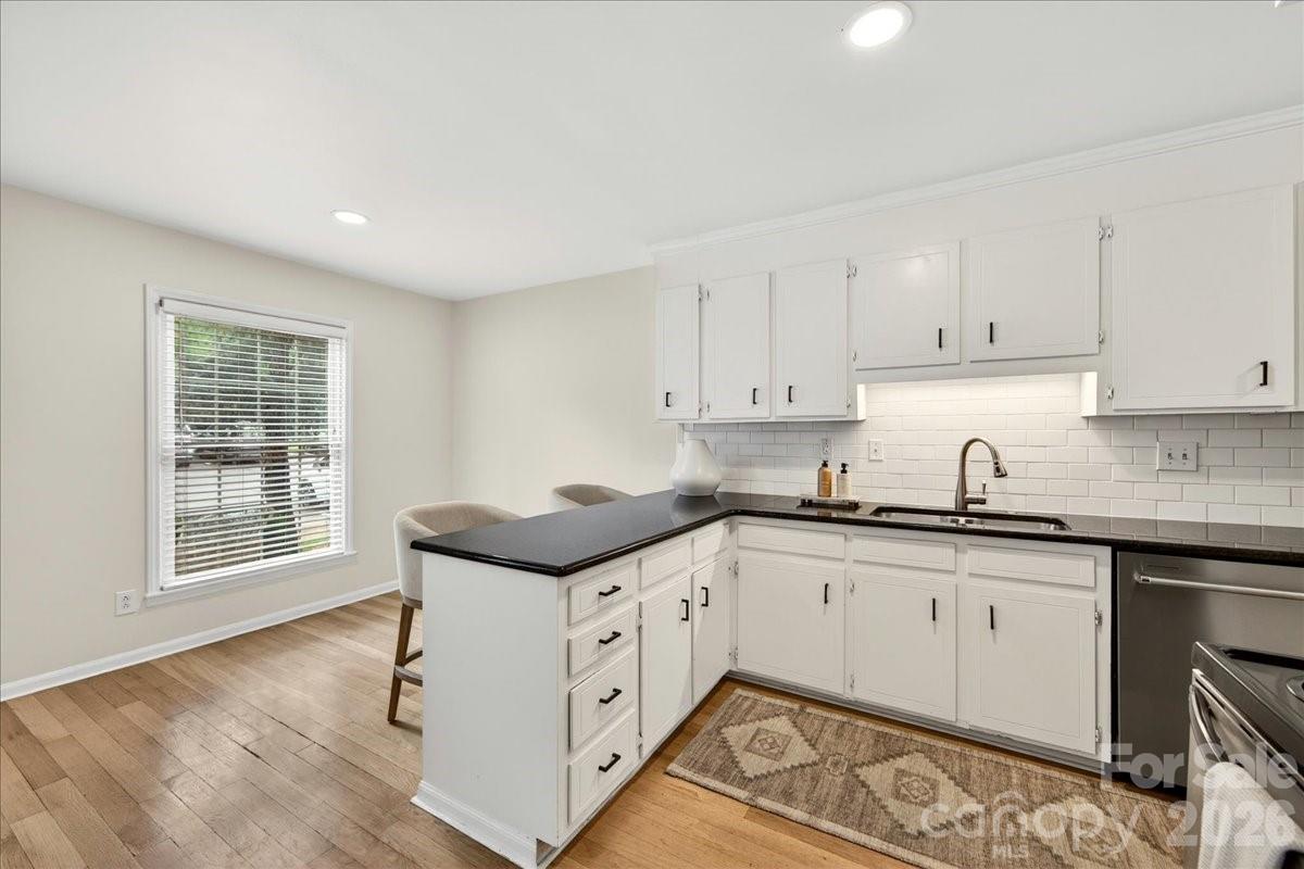 6724 Constitution Lane — Charlotte