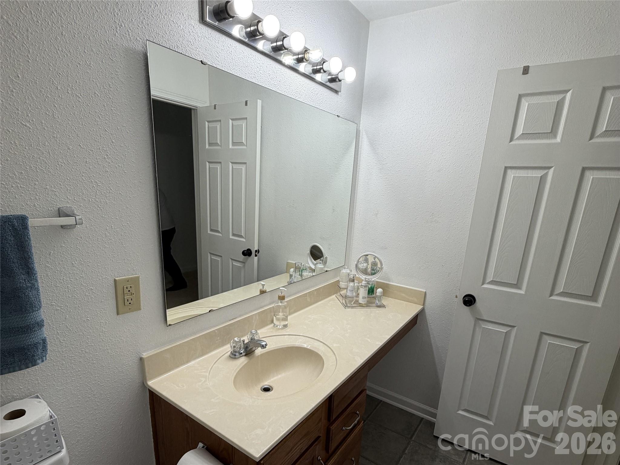 6445 Matlea Court — Charlotte