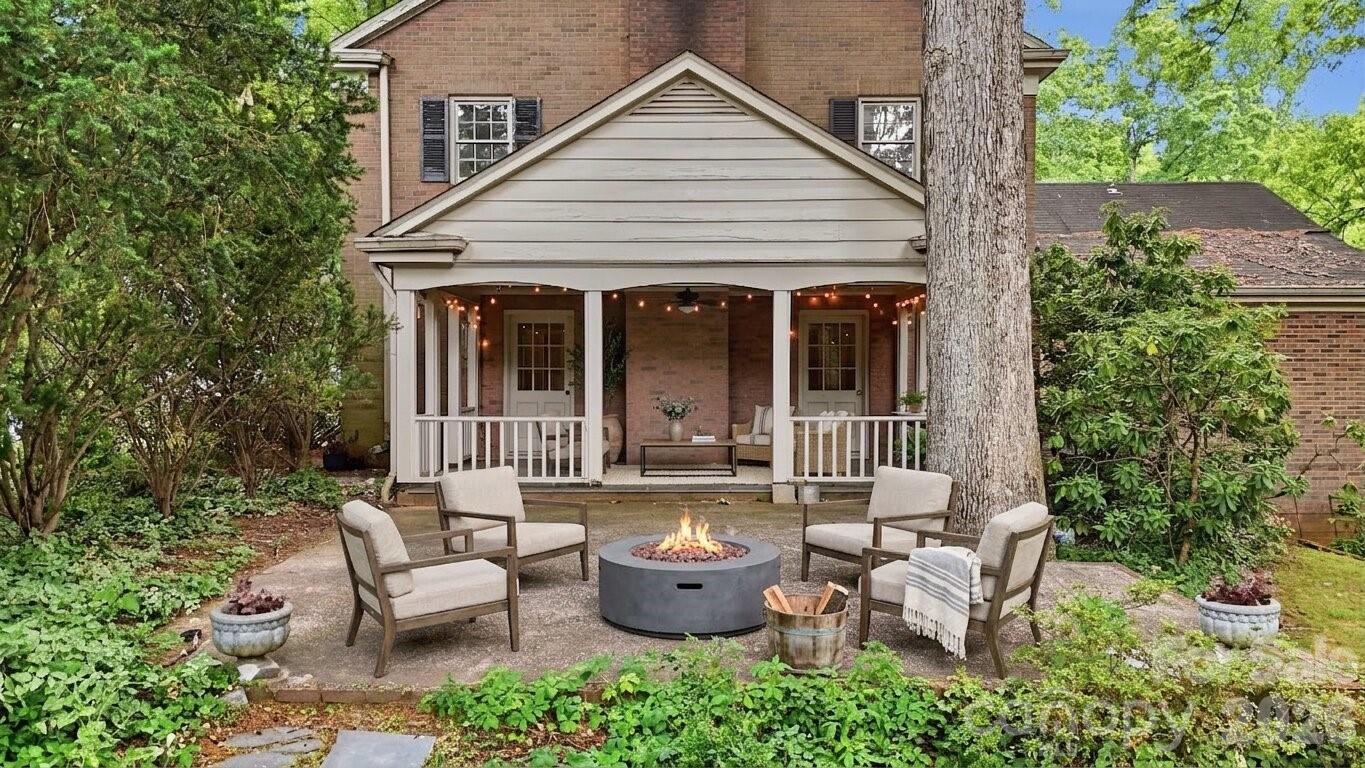 330 Earlwood Road — Statesville