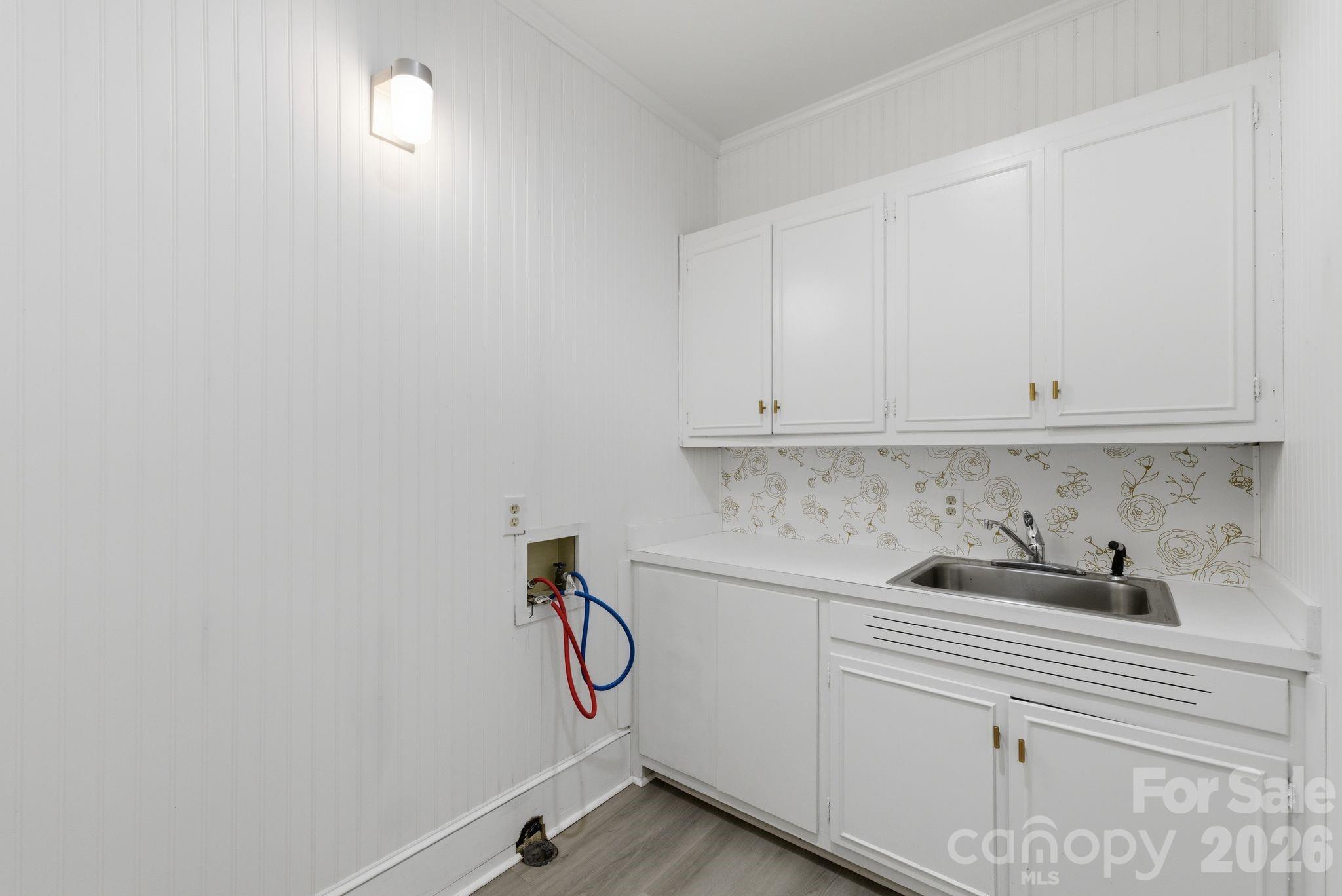 330 Earlwood Road — Statesville