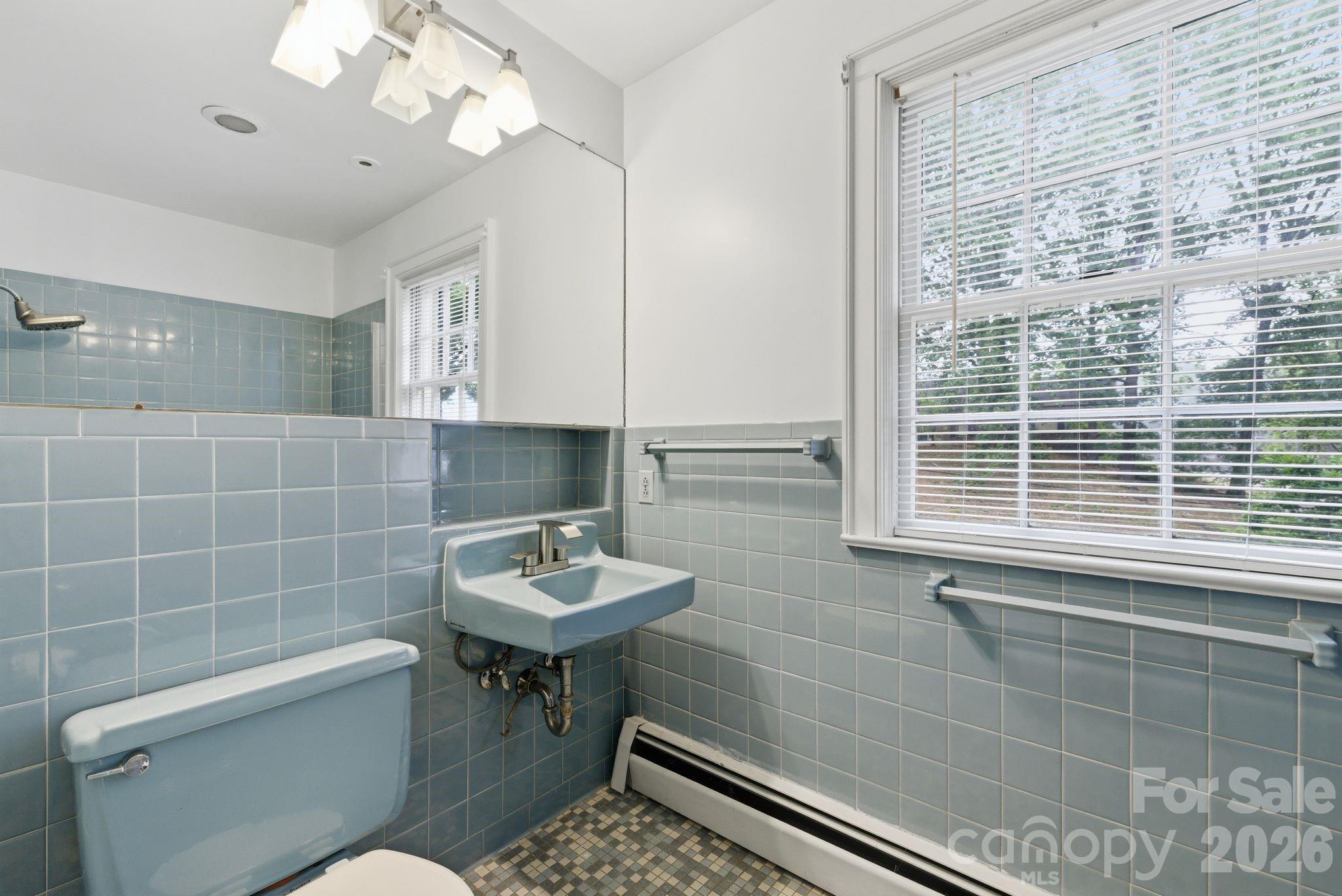 330 Earlwood Road — Statesville