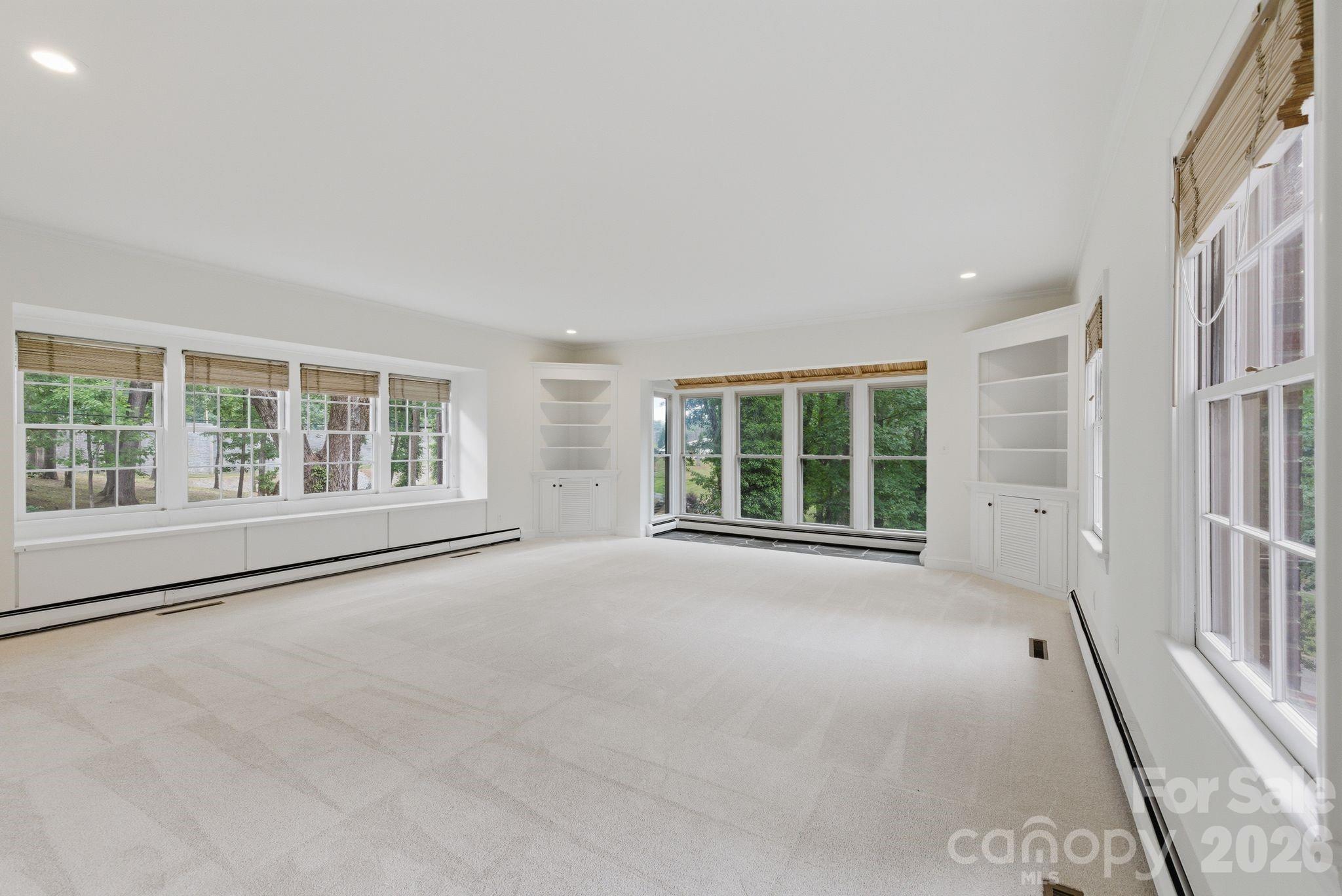 330 Earlwood Road — Statesville