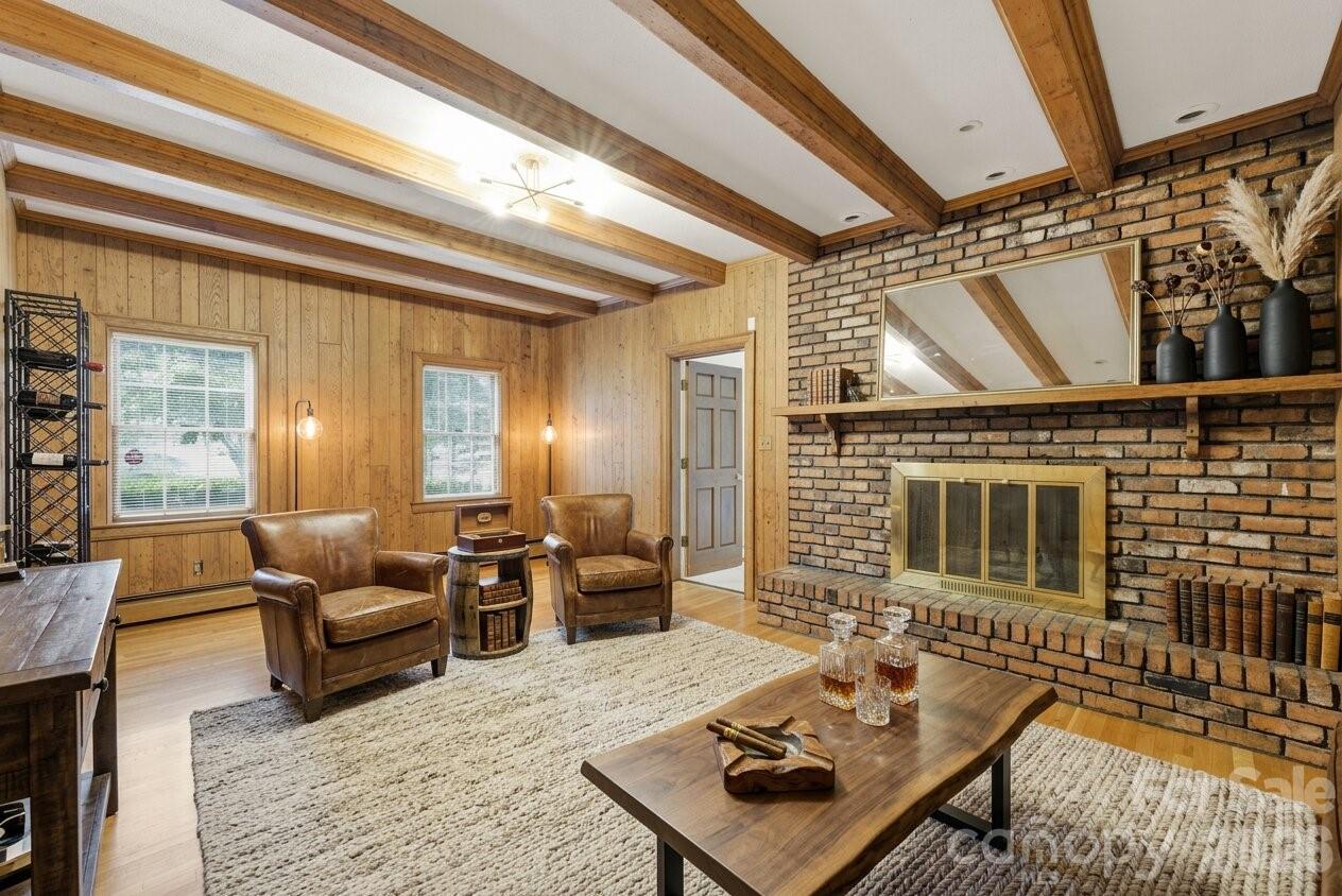 330 Earlwood Road — Statesville