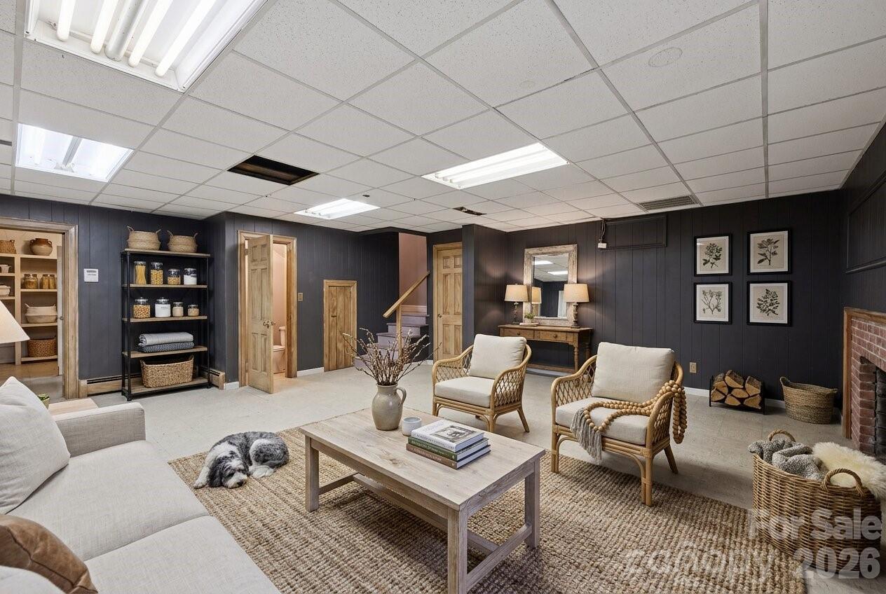 330 Earlwood Road — Statesville