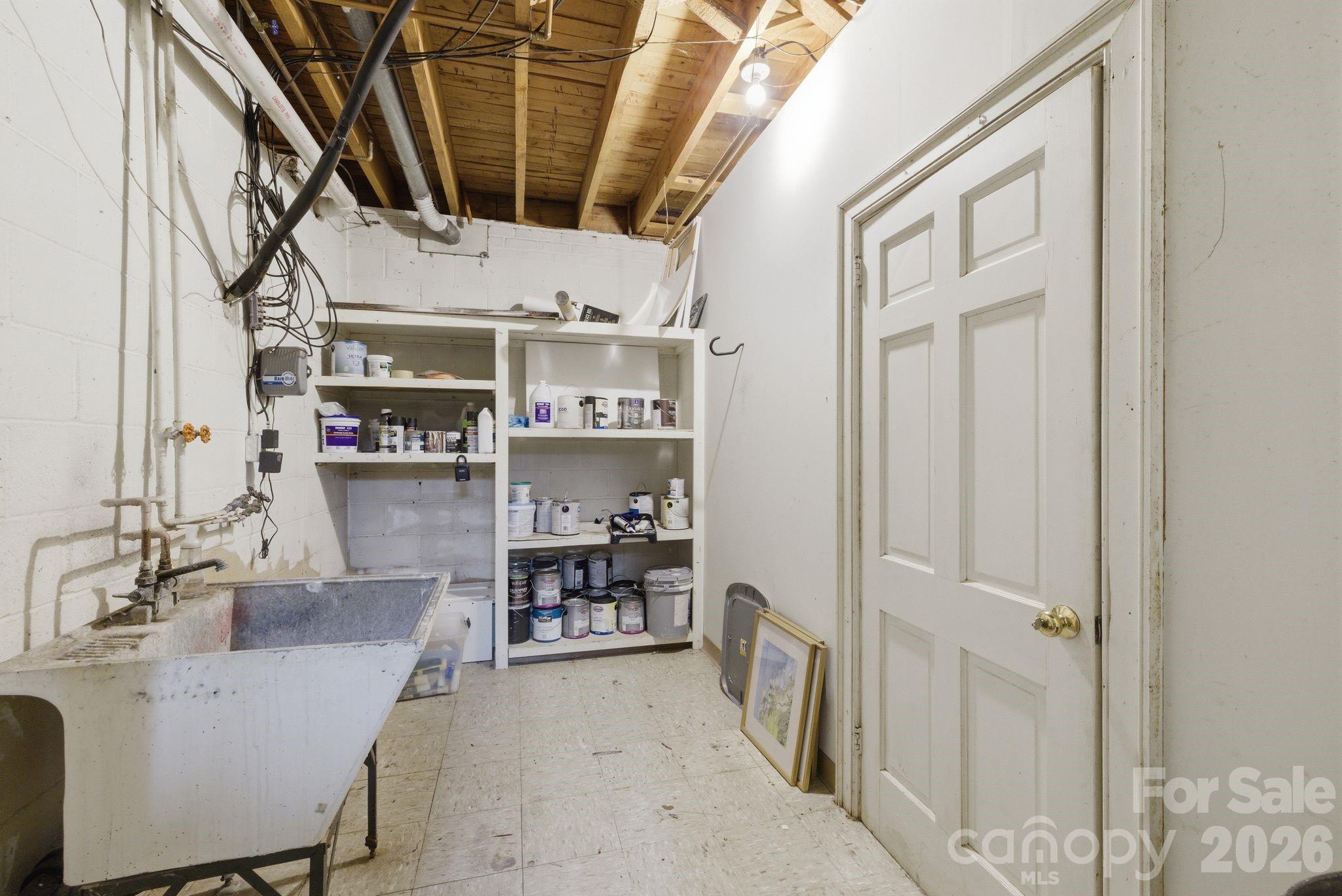 330 Earlwood Road — Statesville