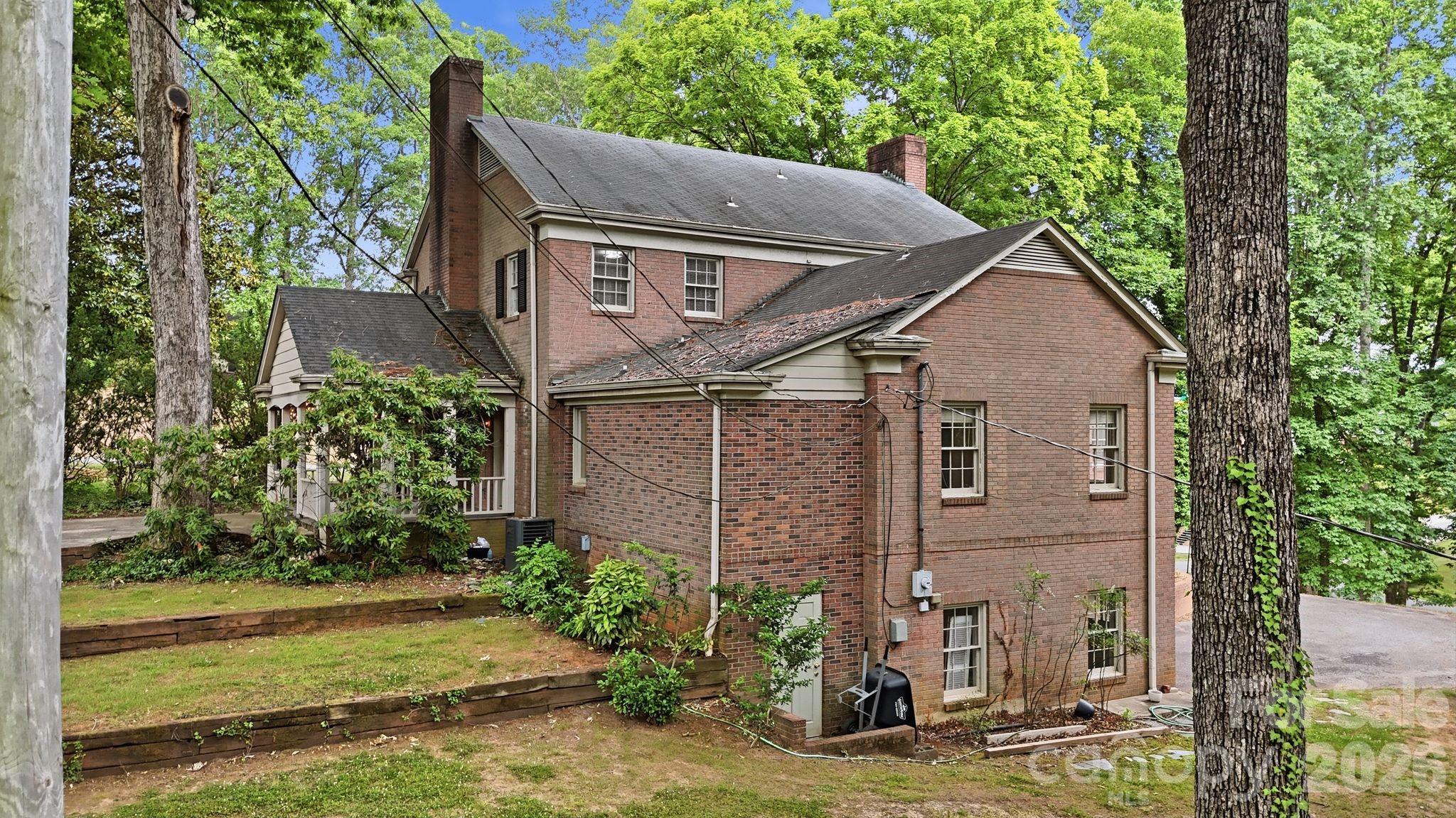 330 Earlwood Road — Statesville