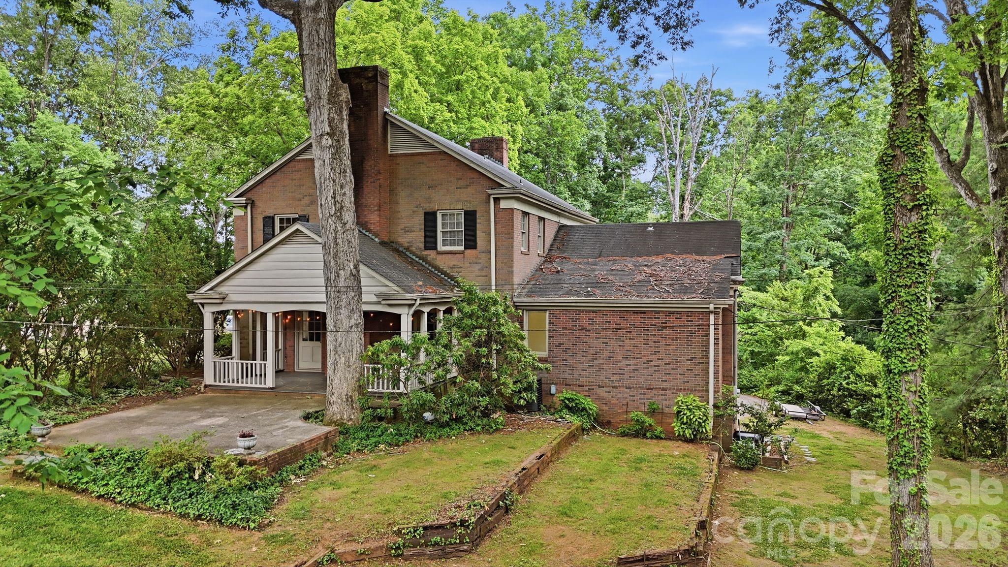 330 Earlwood Road — Statesville