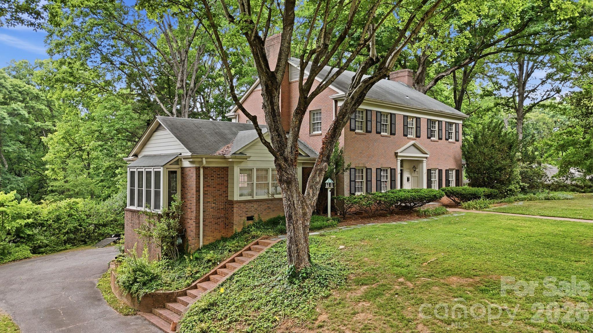 330 Earlwood Road — Statesville