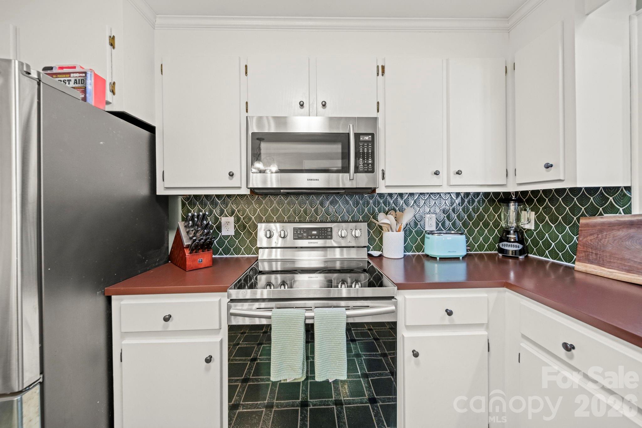 211 9th Street — Belmont