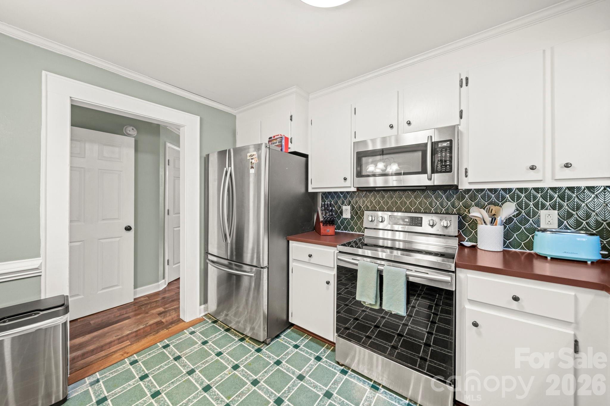 211 9th Street — Belmont