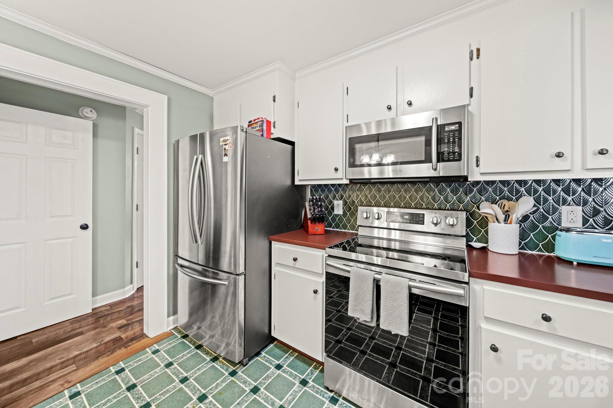 211 9th Street — Belmont